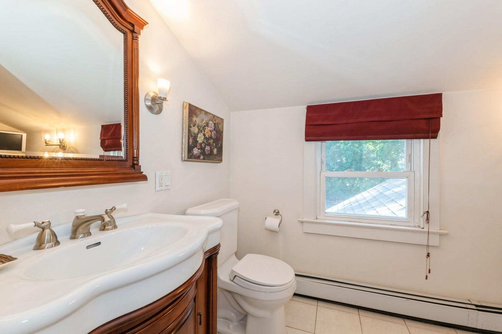 107 S Country Road, East Patchogue, NY 11772