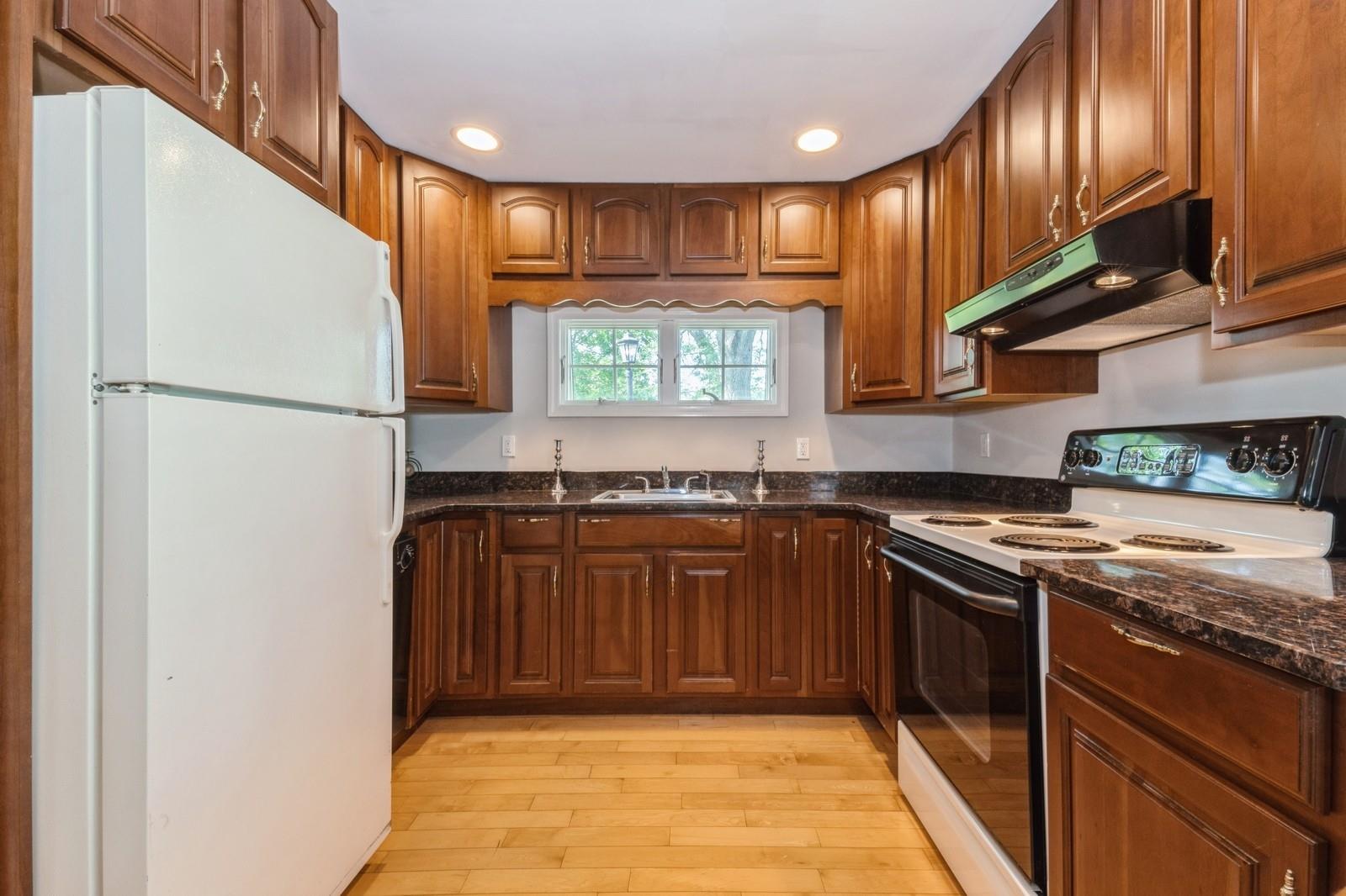 107 S Country Road, East Patchogue, NY 11772