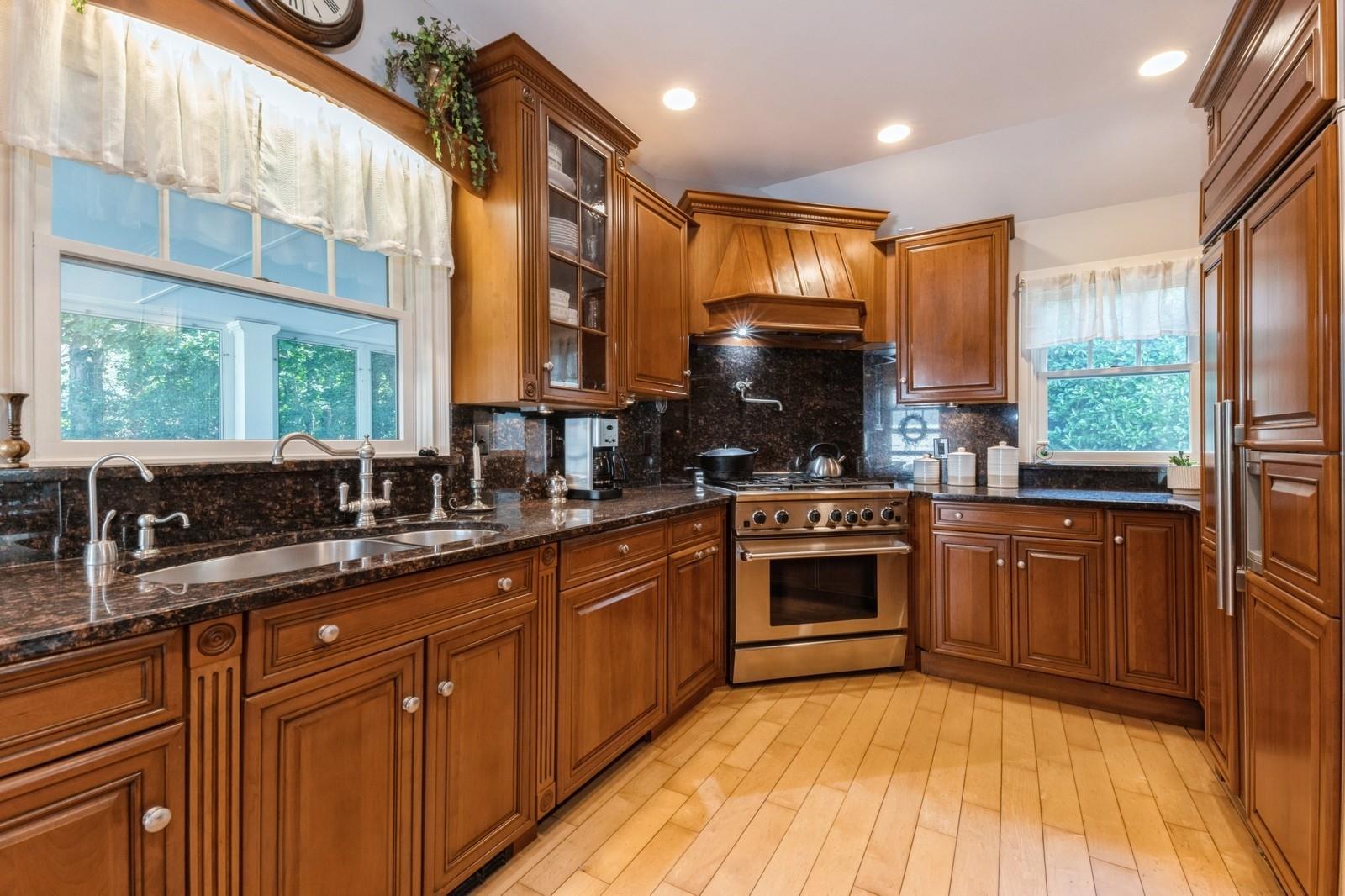 107 S Country Road, East Patchogue, NY 11772