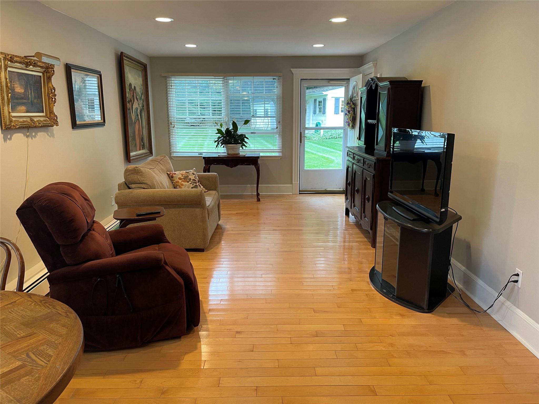 107 S Country Road, East Patchogue, NY 11772