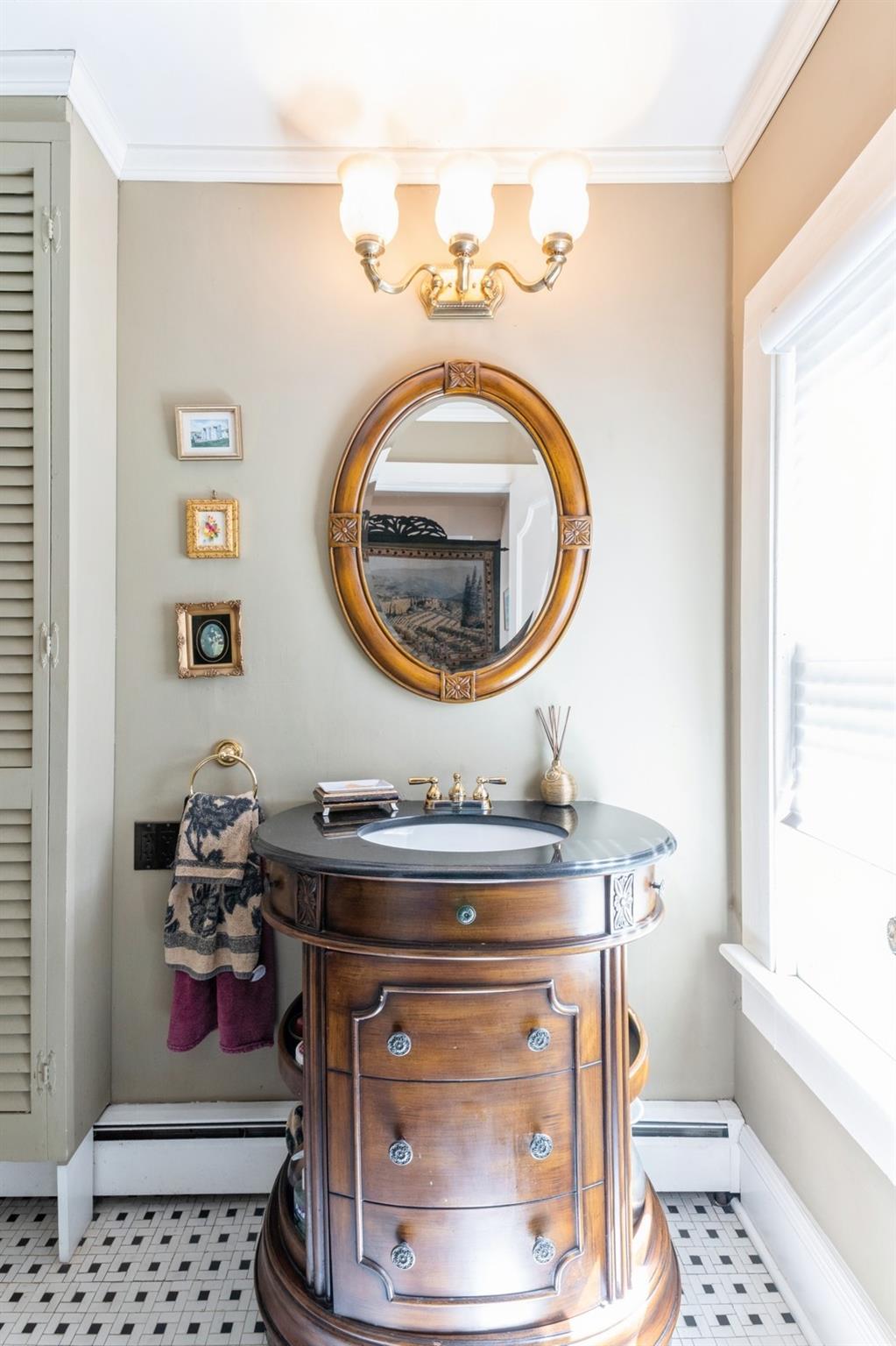 107 S Country Road, East Patchogue, NY 11772