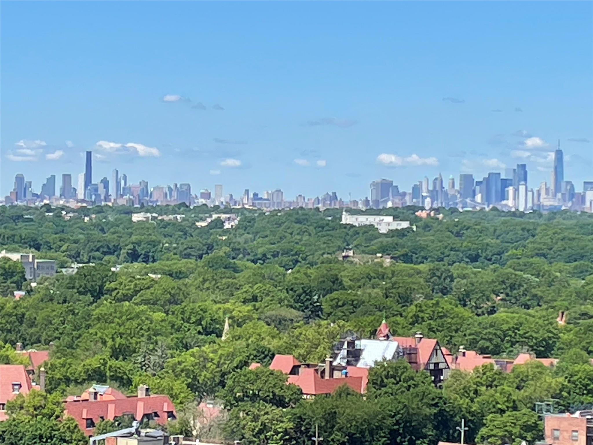 112-01 Queens Boulevard # 20-E, Forest Hills, NY 11375