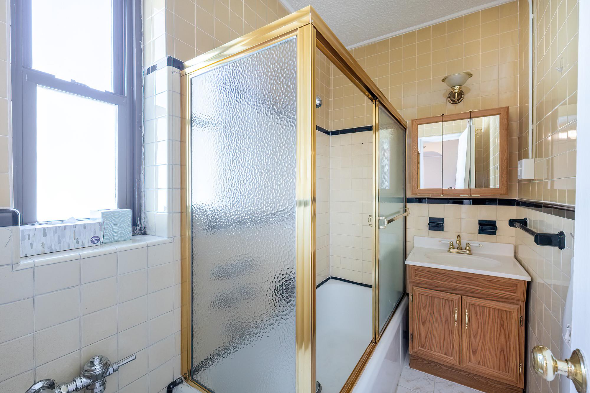 251 Seaman Avenue # 6A, New York (Manhattan), NY 10034