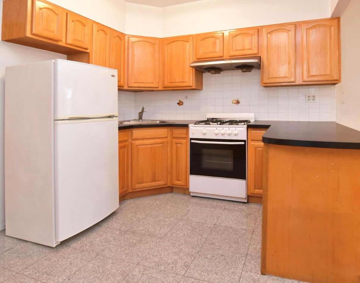 1164 1 Avenue, New York (Manhattan), NY 10065