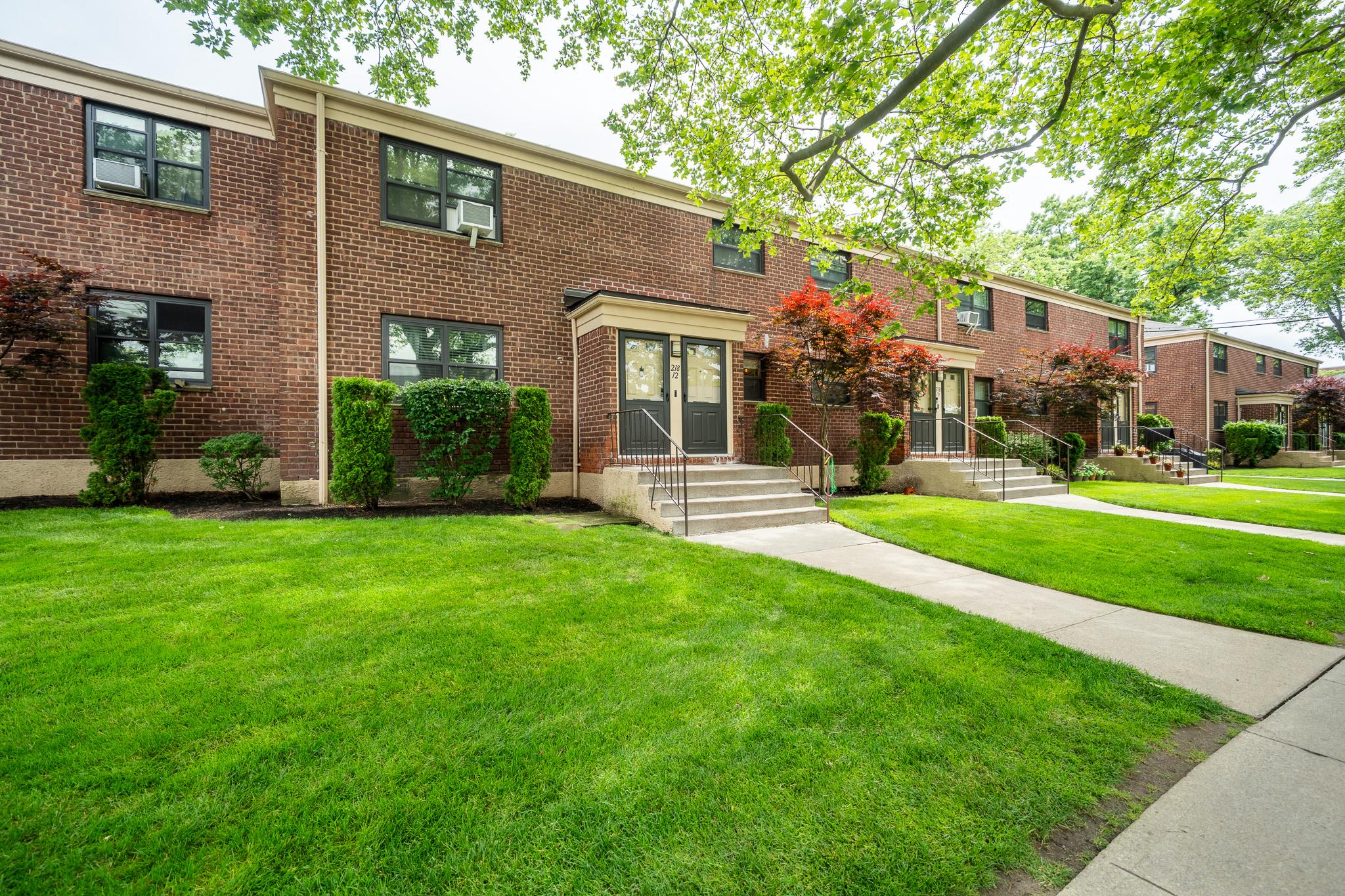 218-12 73rd Avenue # 401A1, Oakland Gardens, NY 11364