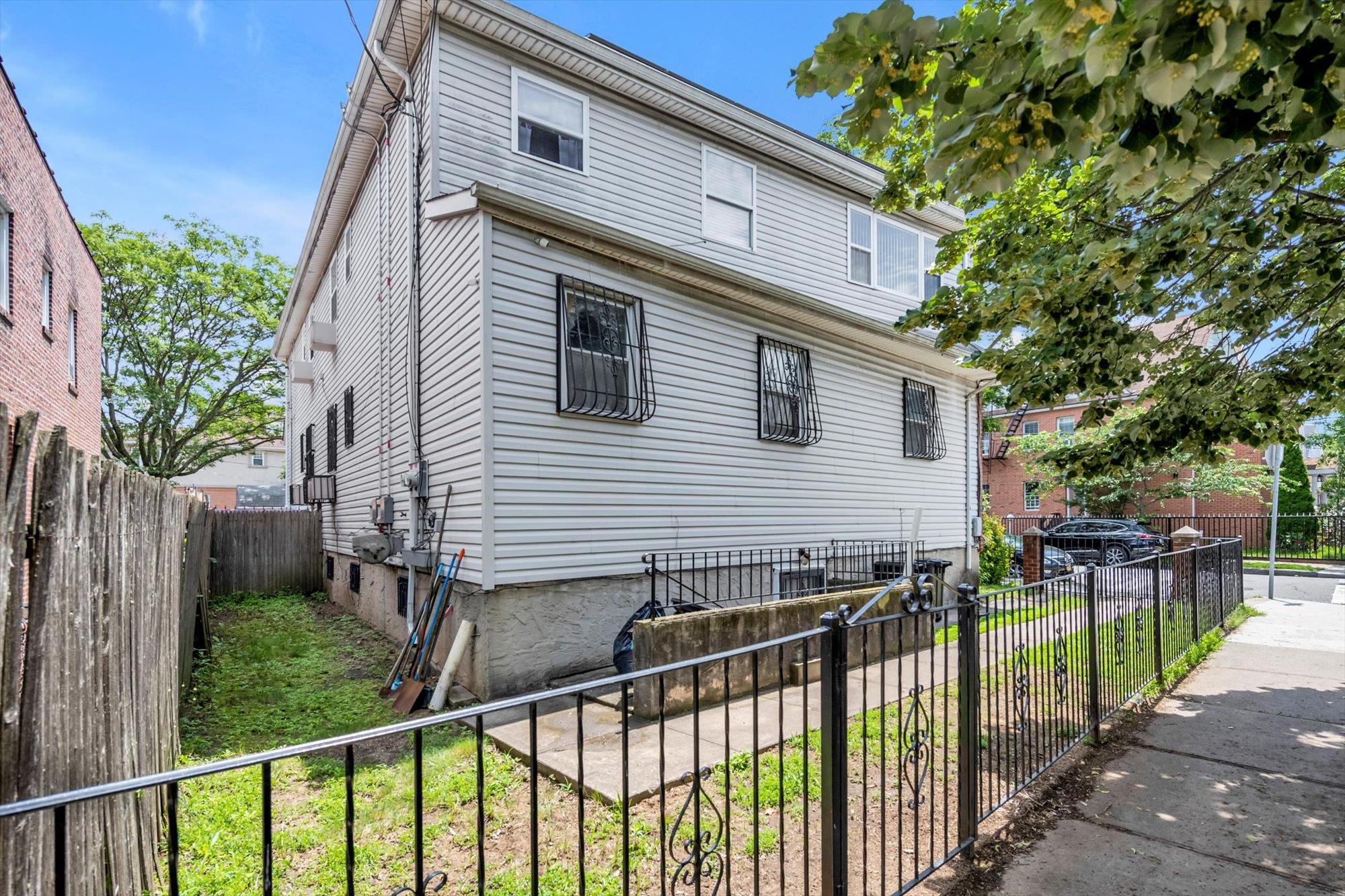 10753 Spa Place, Jamaica, NY 11435