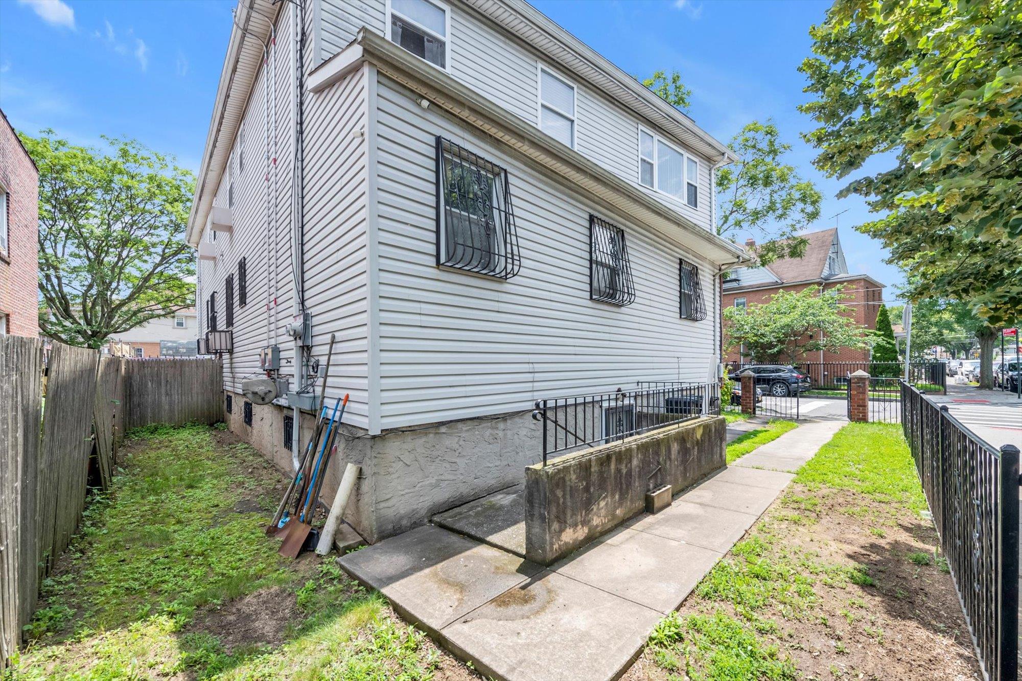 10753 Spa Place, Jamaica, NY 11435