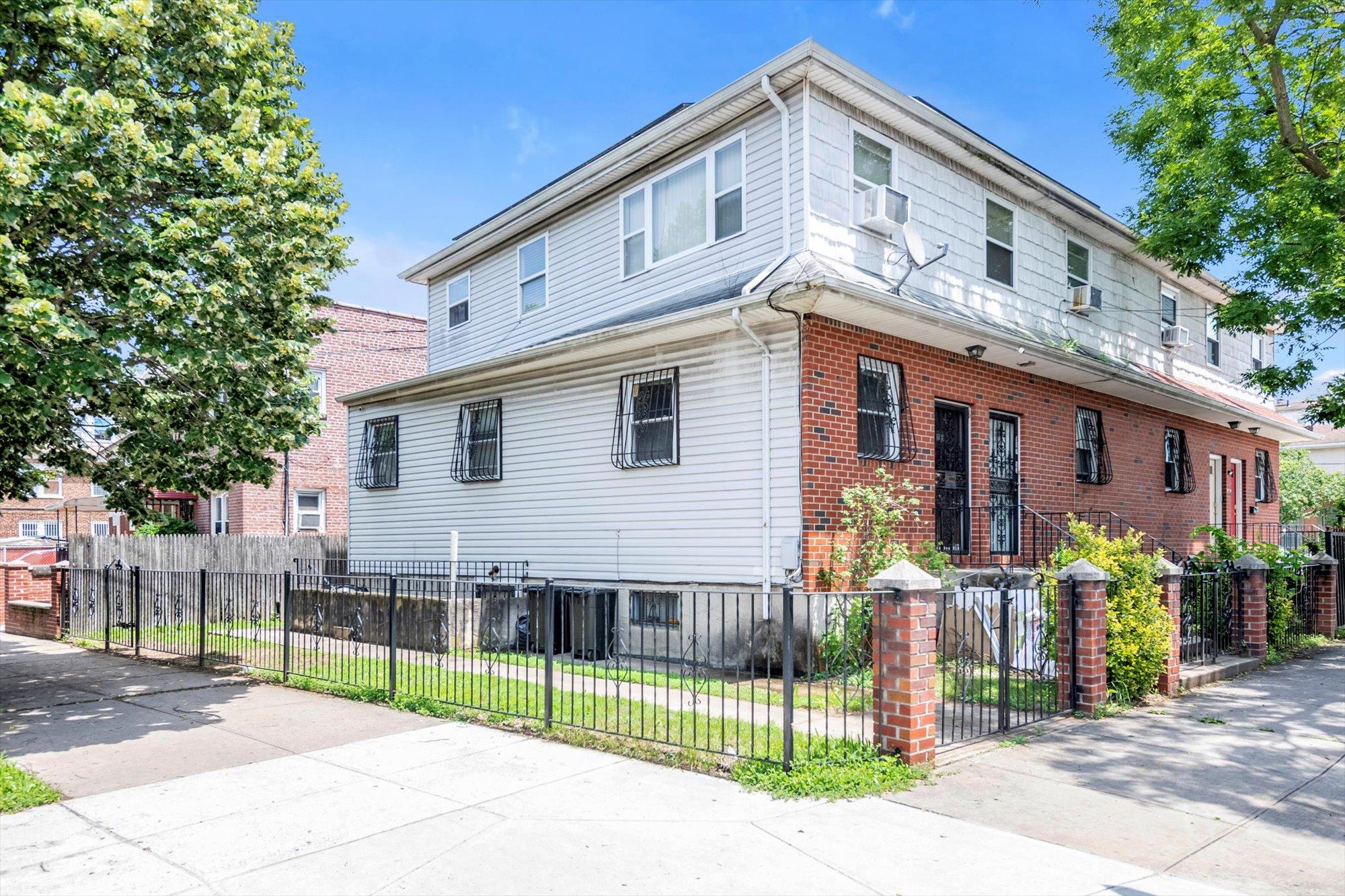 10753 Spa Place, Jamaica, NY 11435