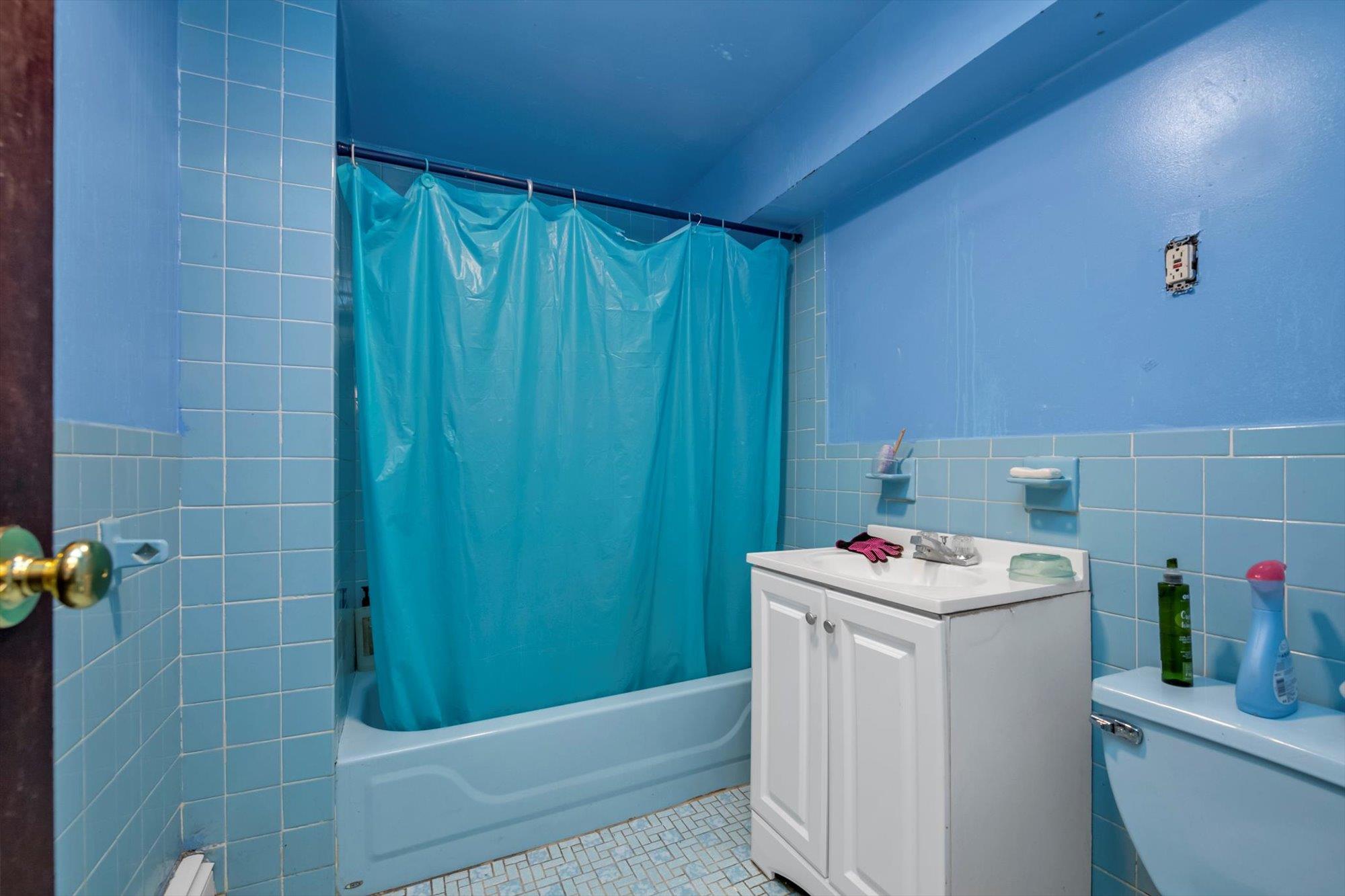 10753 Spa Place, Jamaica, NY 11435