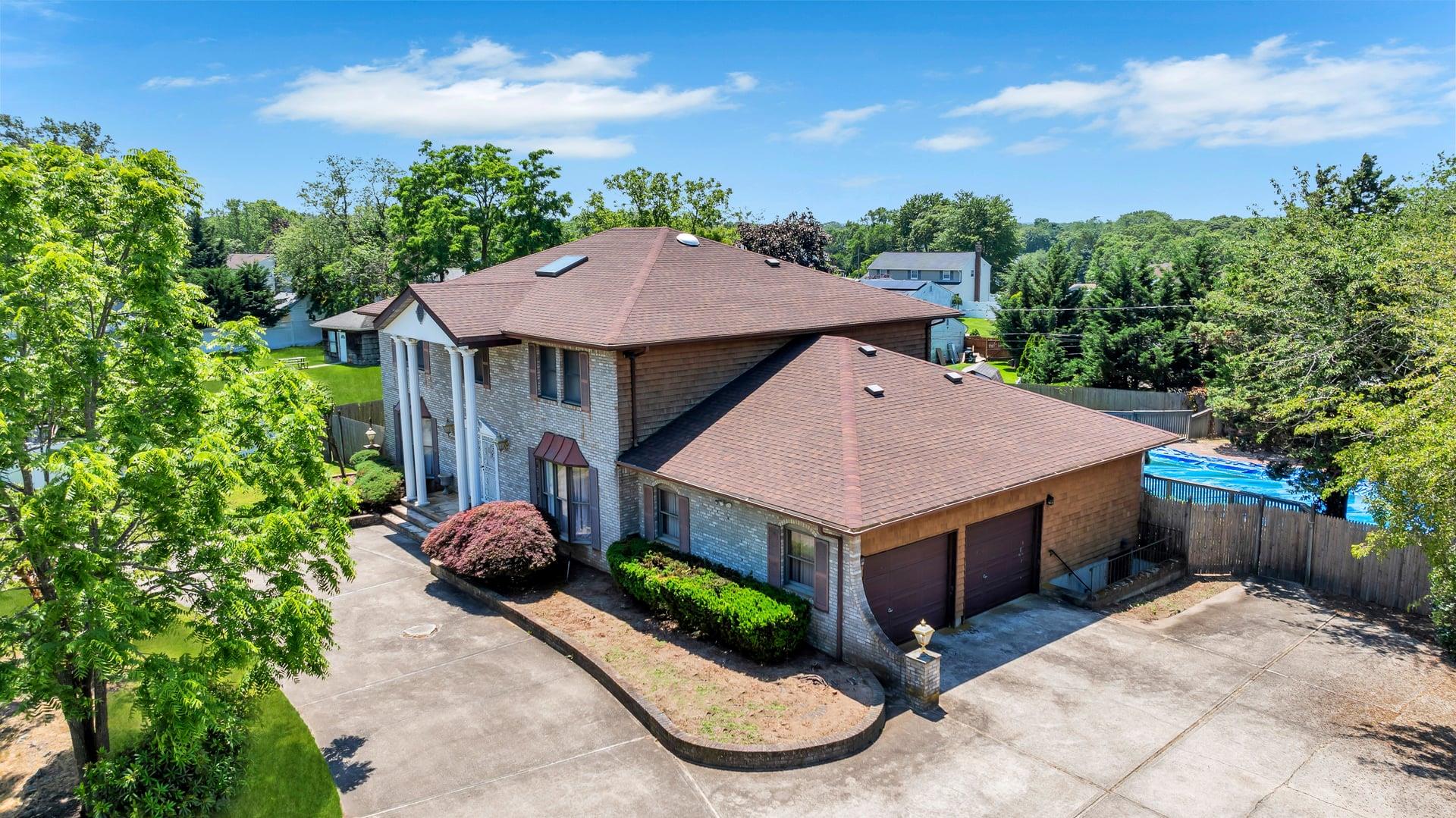 2 Eleanors Cove, Lake Grove, NY 11755