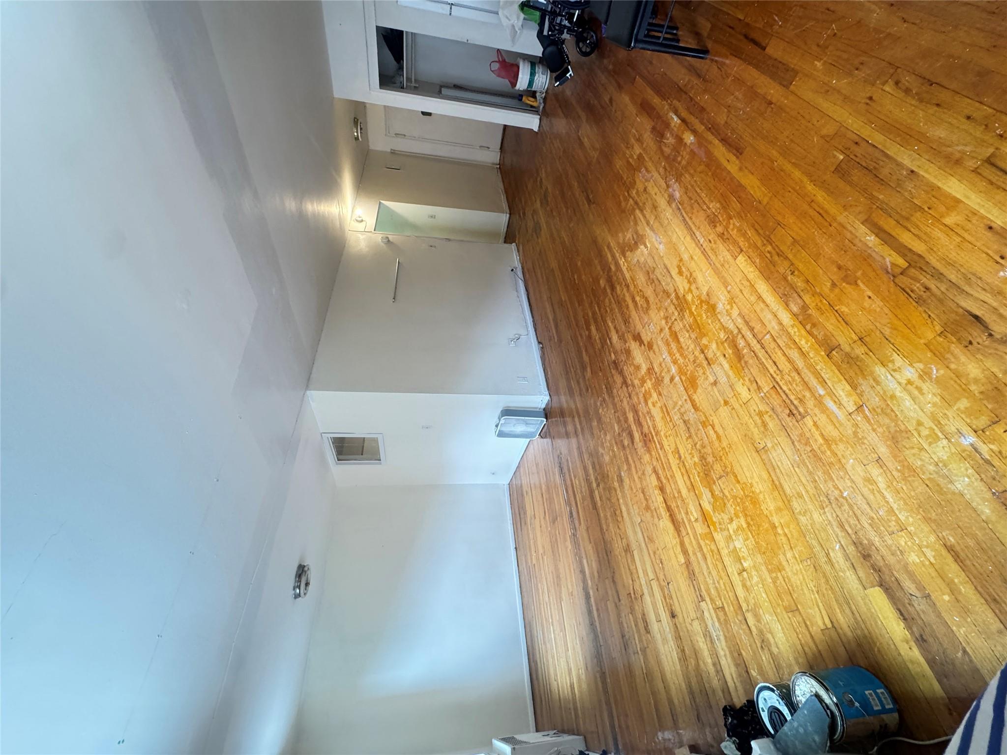 3825 Parsons Boulevard # 4P, Flushing, NY 11354