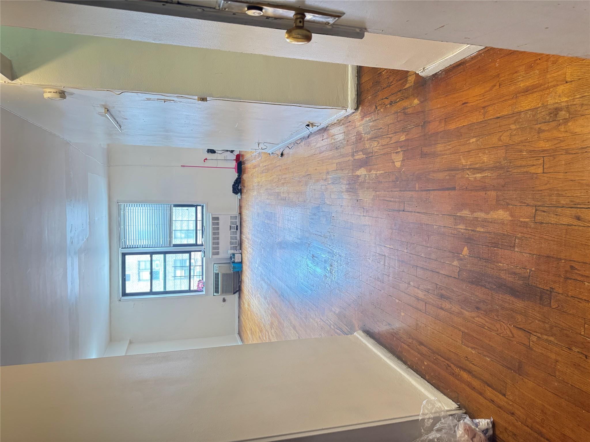 3825 Parsons Boulevard # 4P, Flushing, NY 11354