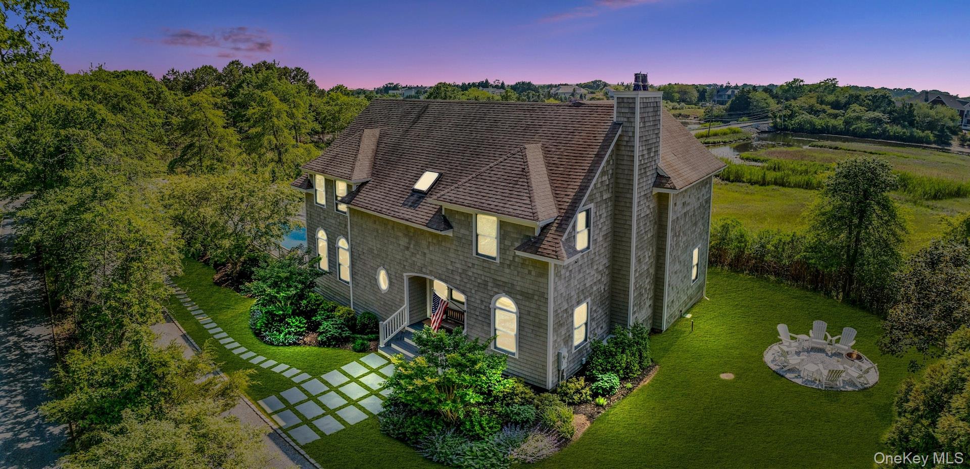 56 S Country Road, Westhampton, NY 11977