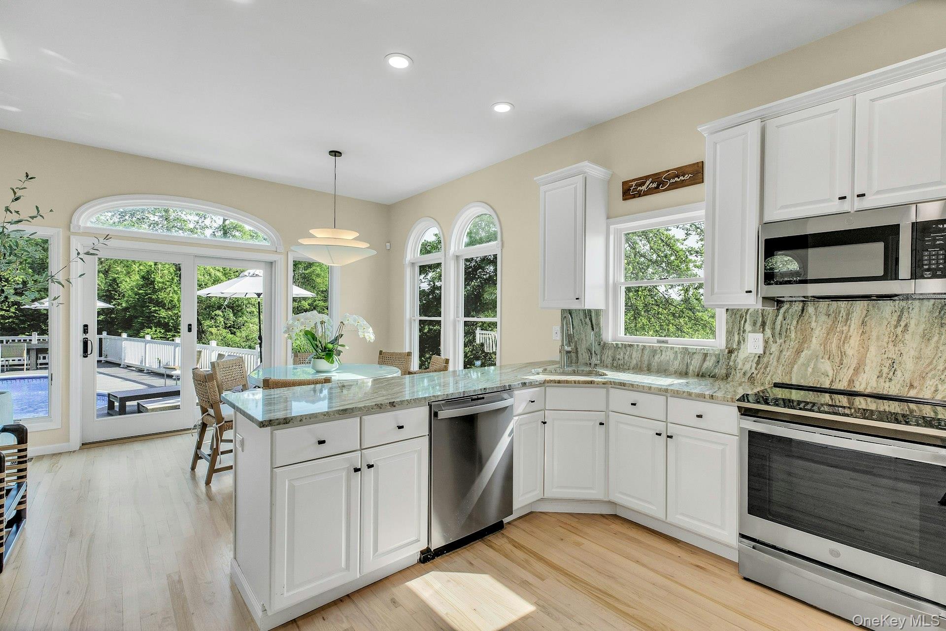 56 S Country Road, Westhampton, NY 11977