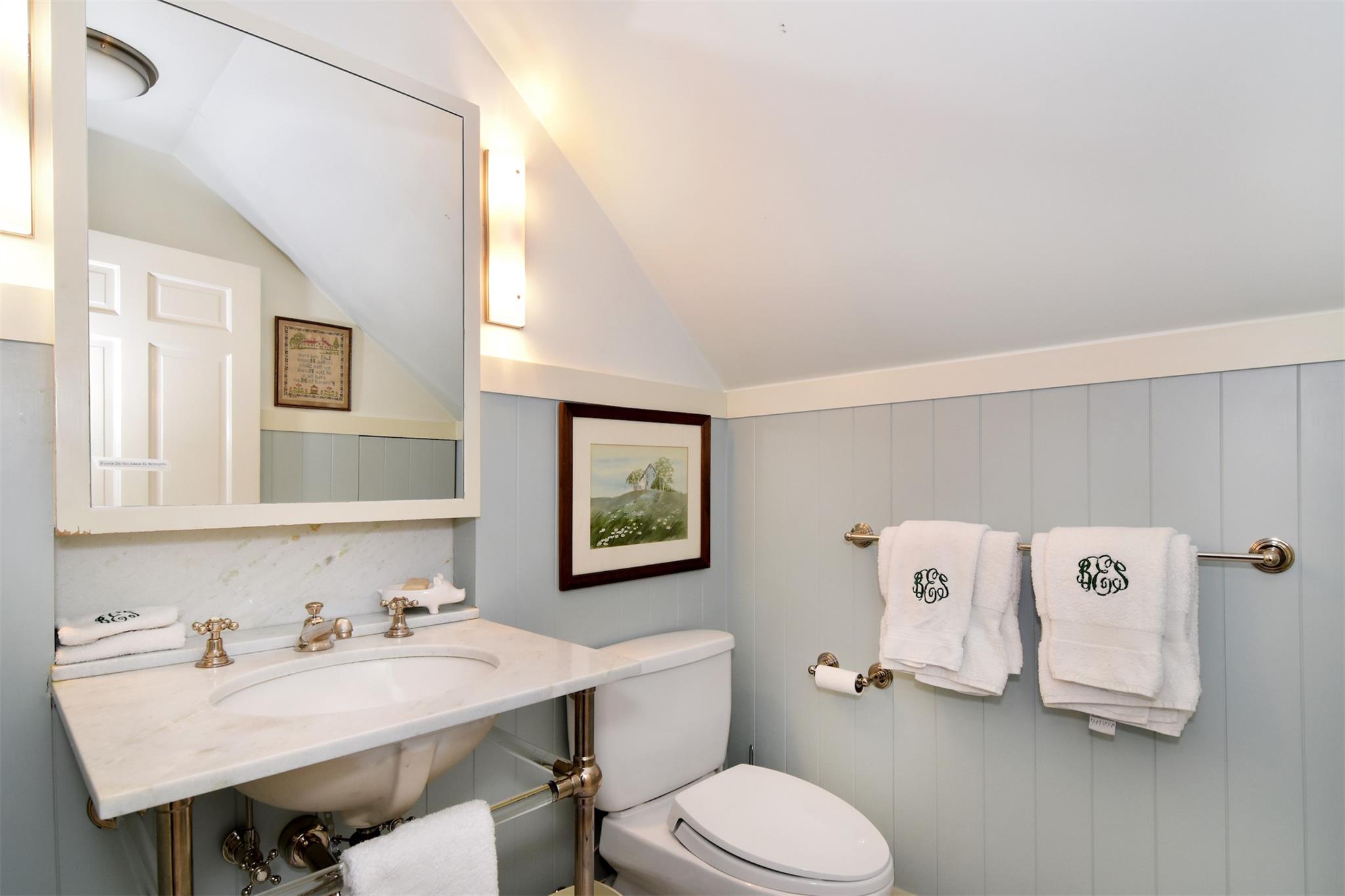 54 Hereford Road, Bronxville, NY 10708