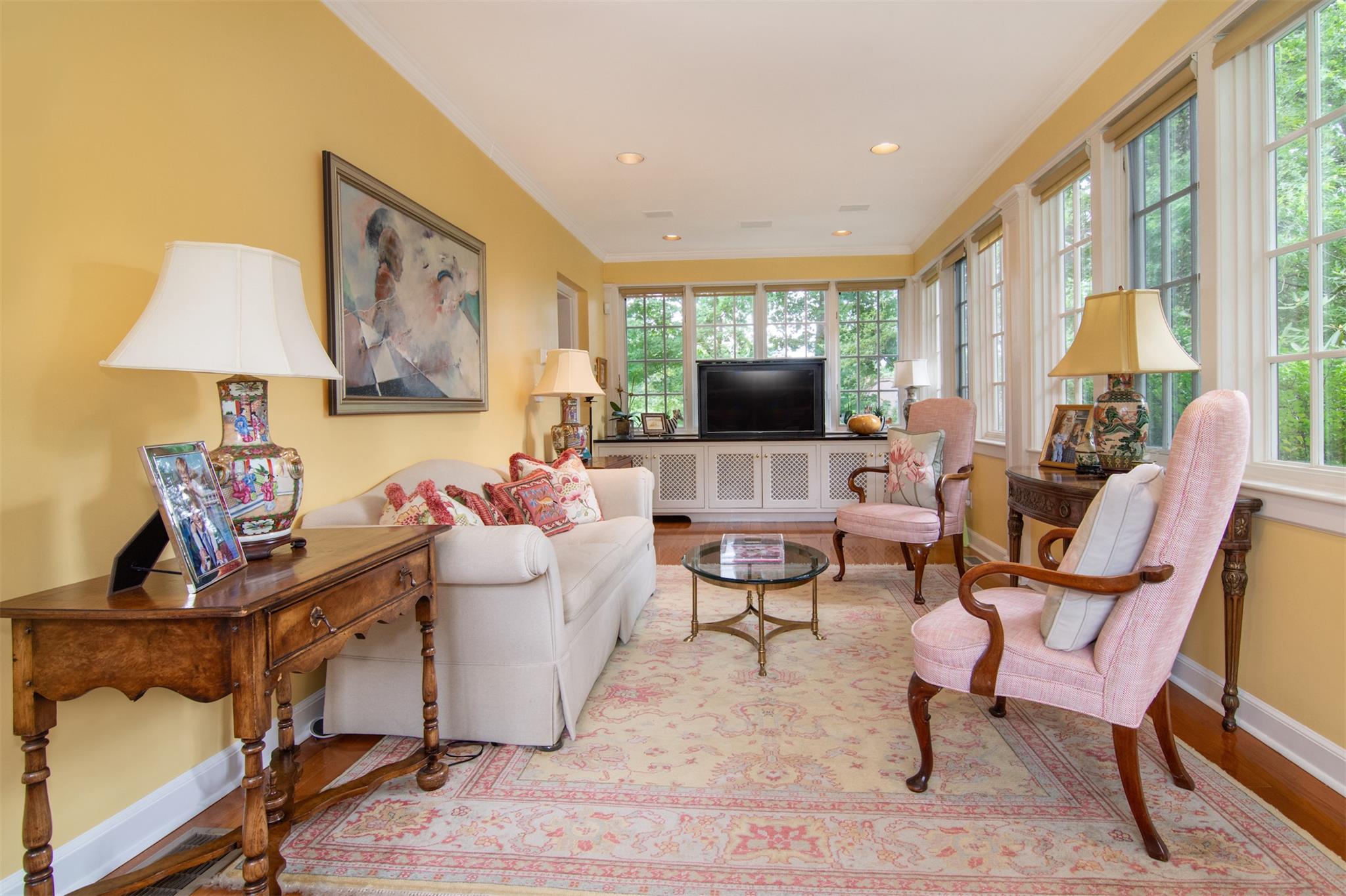 54 Hereford Road, Bronxville, NY 10708