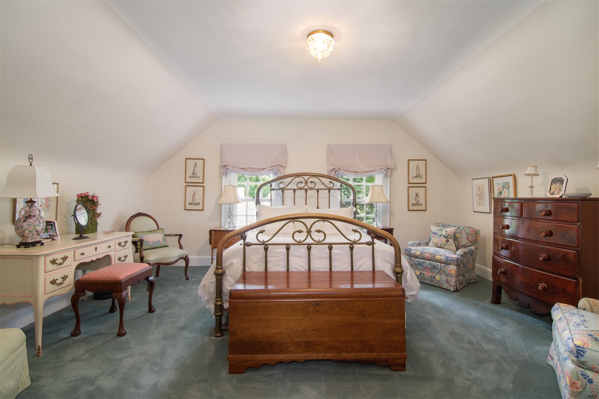 54 Hereford Road, Bronxville, NY 10708