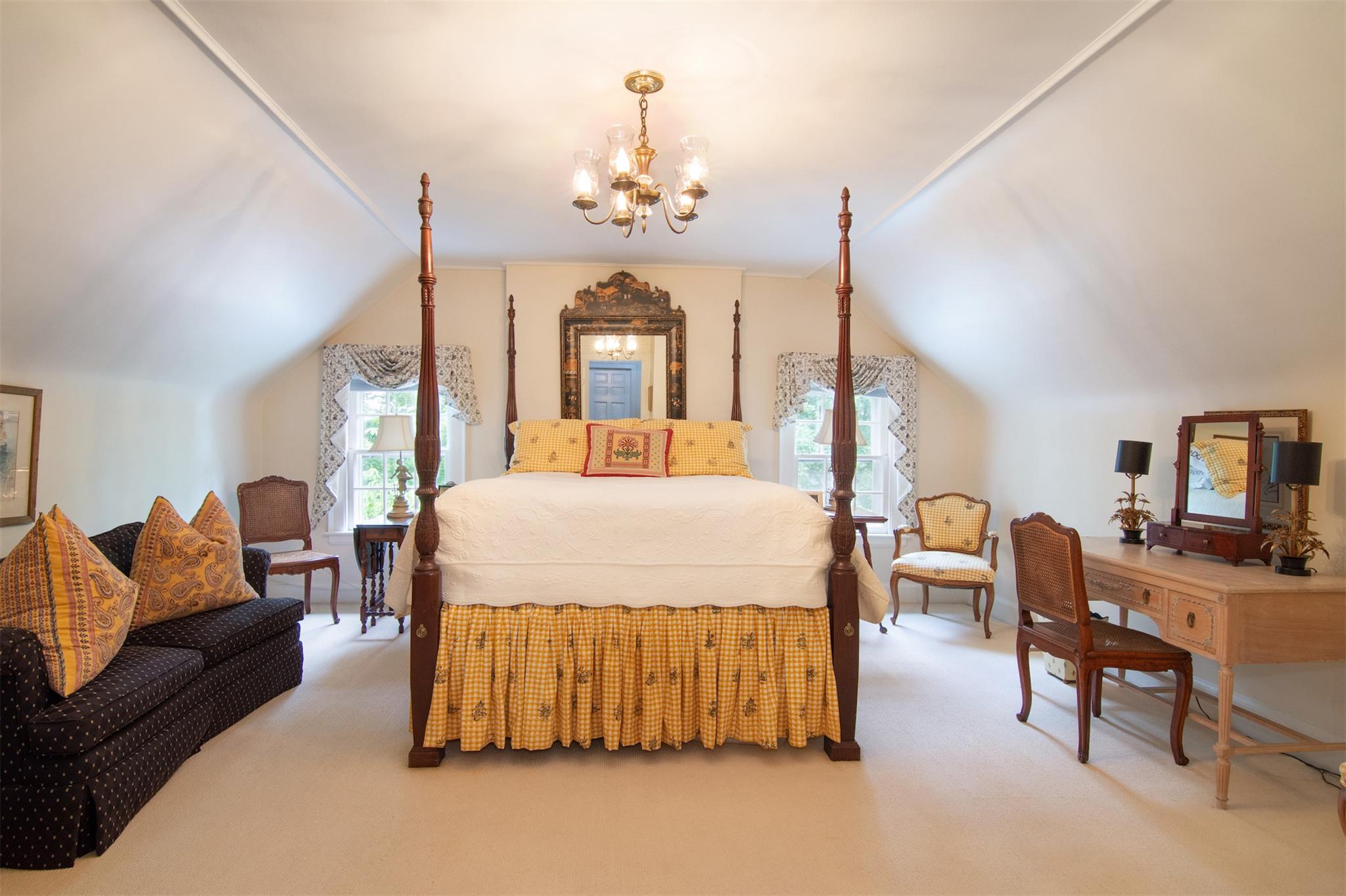 54 Hereford Road, Bronxville, NY 10708