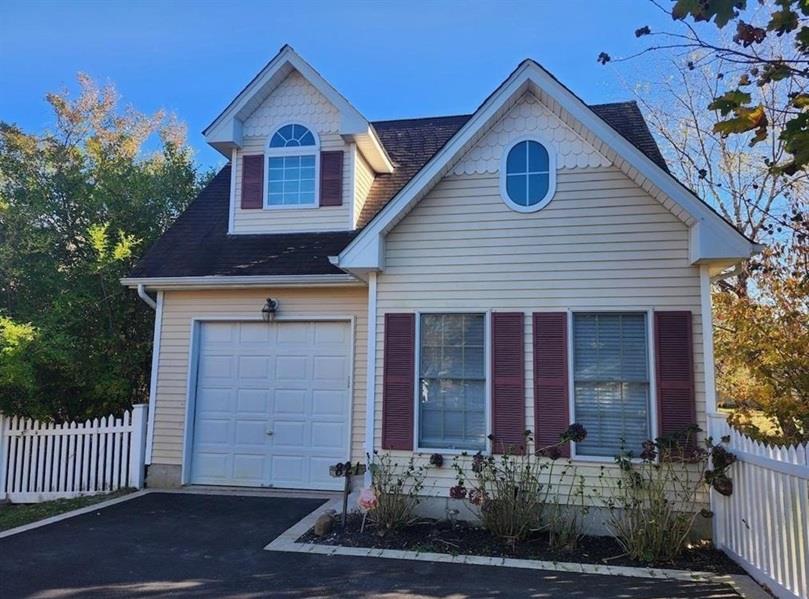 821 Sound Shore Road, Jamesport, NY 11901