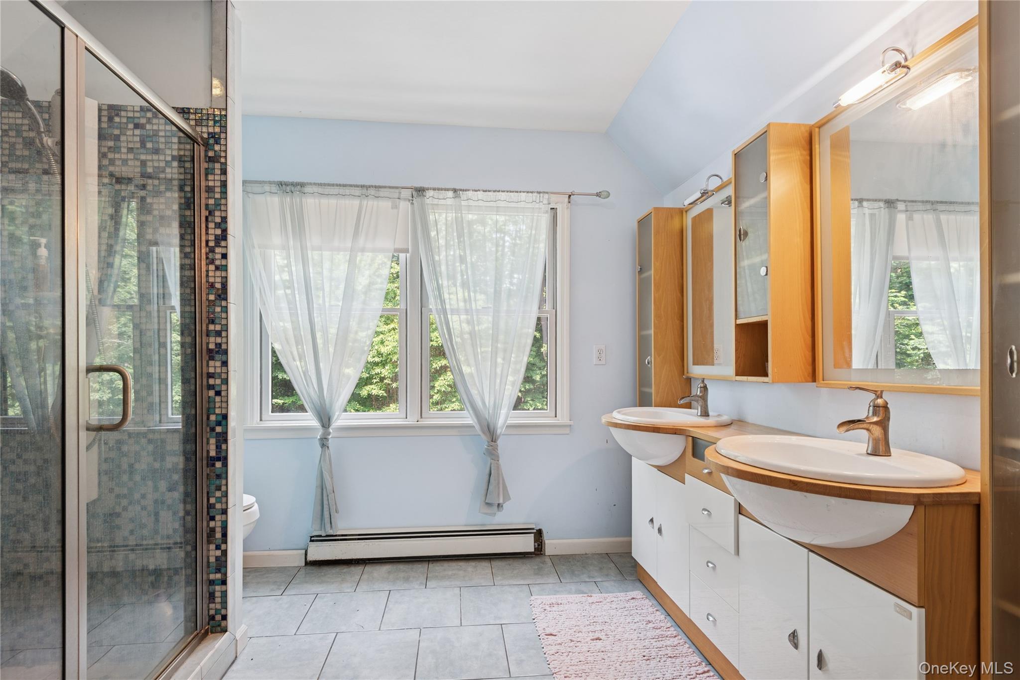 23 Bacon Road, Head Of The Harbor, NY 11780