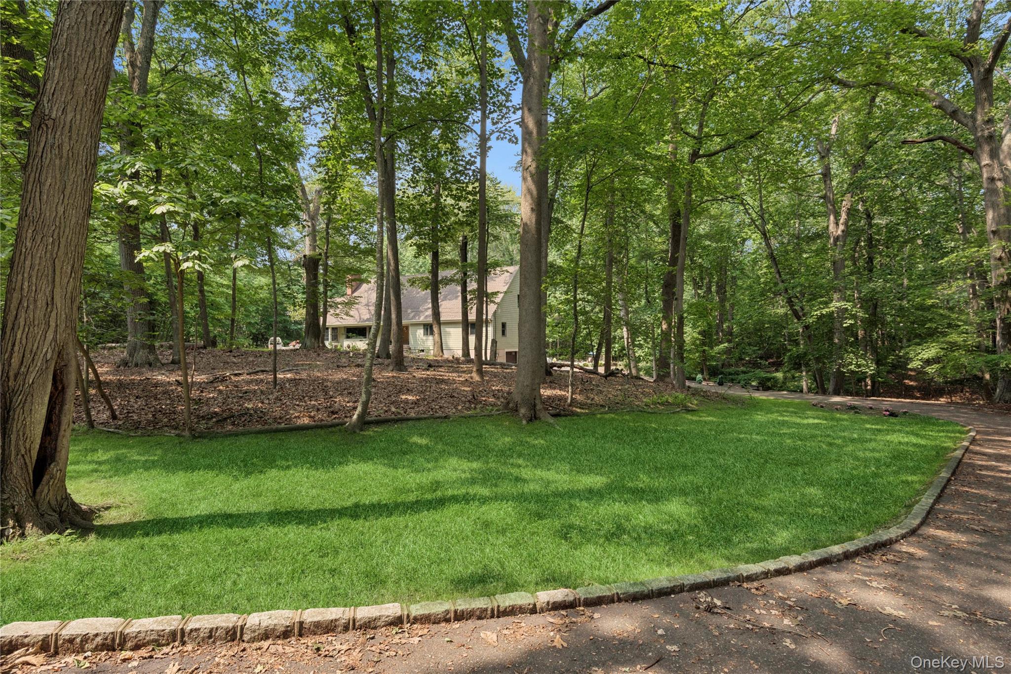 23 Bacon Road, Head Of The Harbor, NY 11780