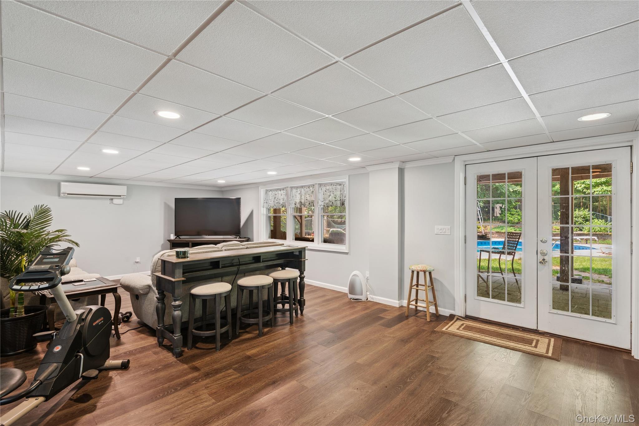 23 Bacon Road, Head Of The Harbor, NY 11780