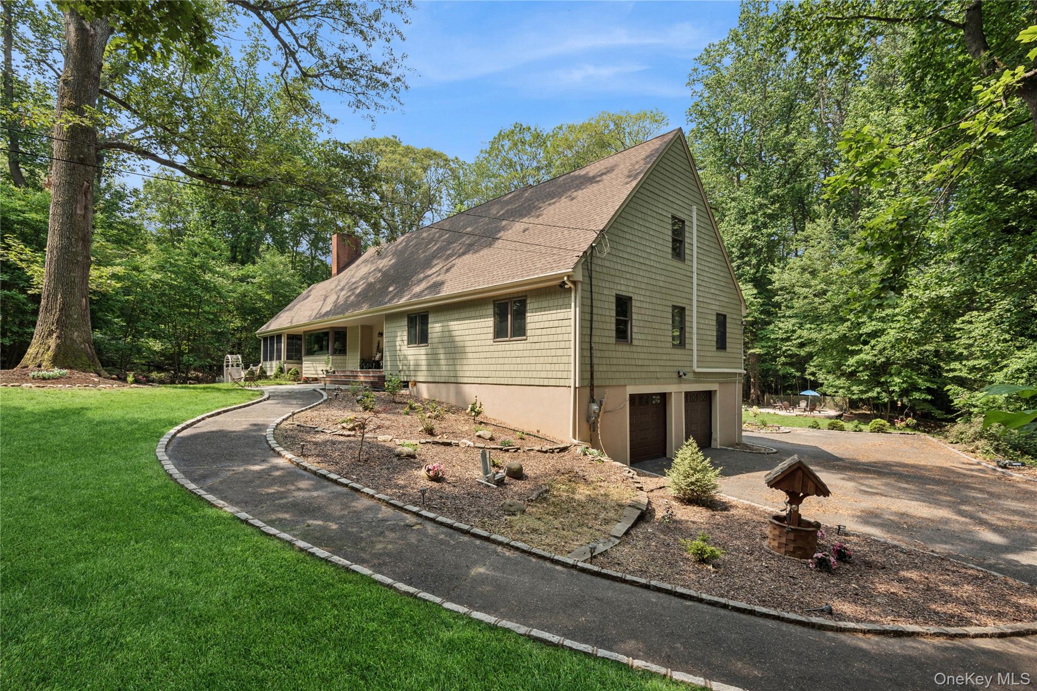 23 Bacon Road, Head Of The Harbor, NY 11780