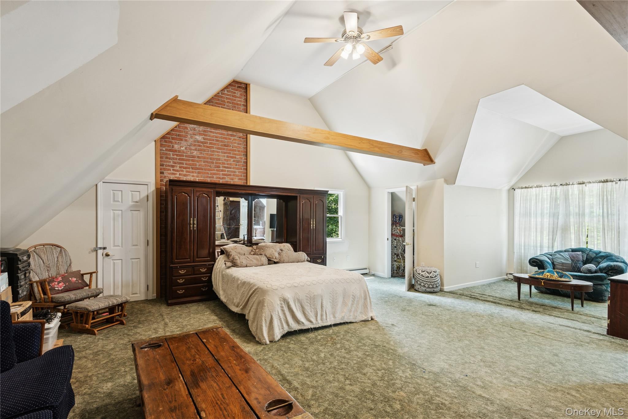 23 Bacon Road, Head Of The Harbor, NY 11780