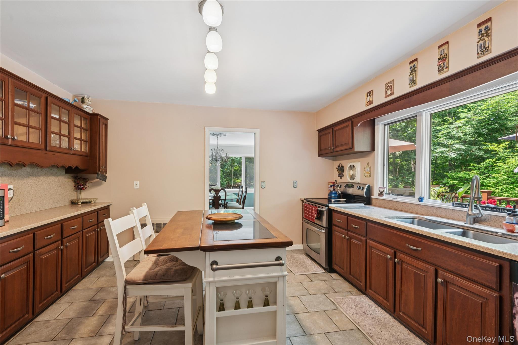 23 Bacon Road, Head Of The Harbor, NY 11780