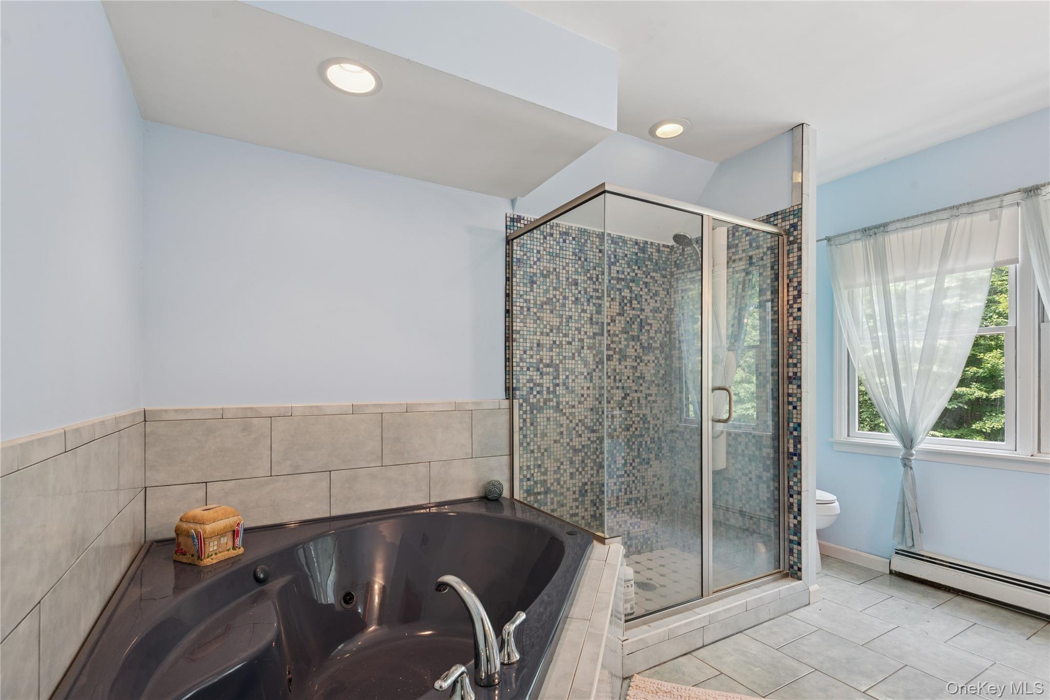 23 Bacon Road, Head Of The Harbor, NY 11780