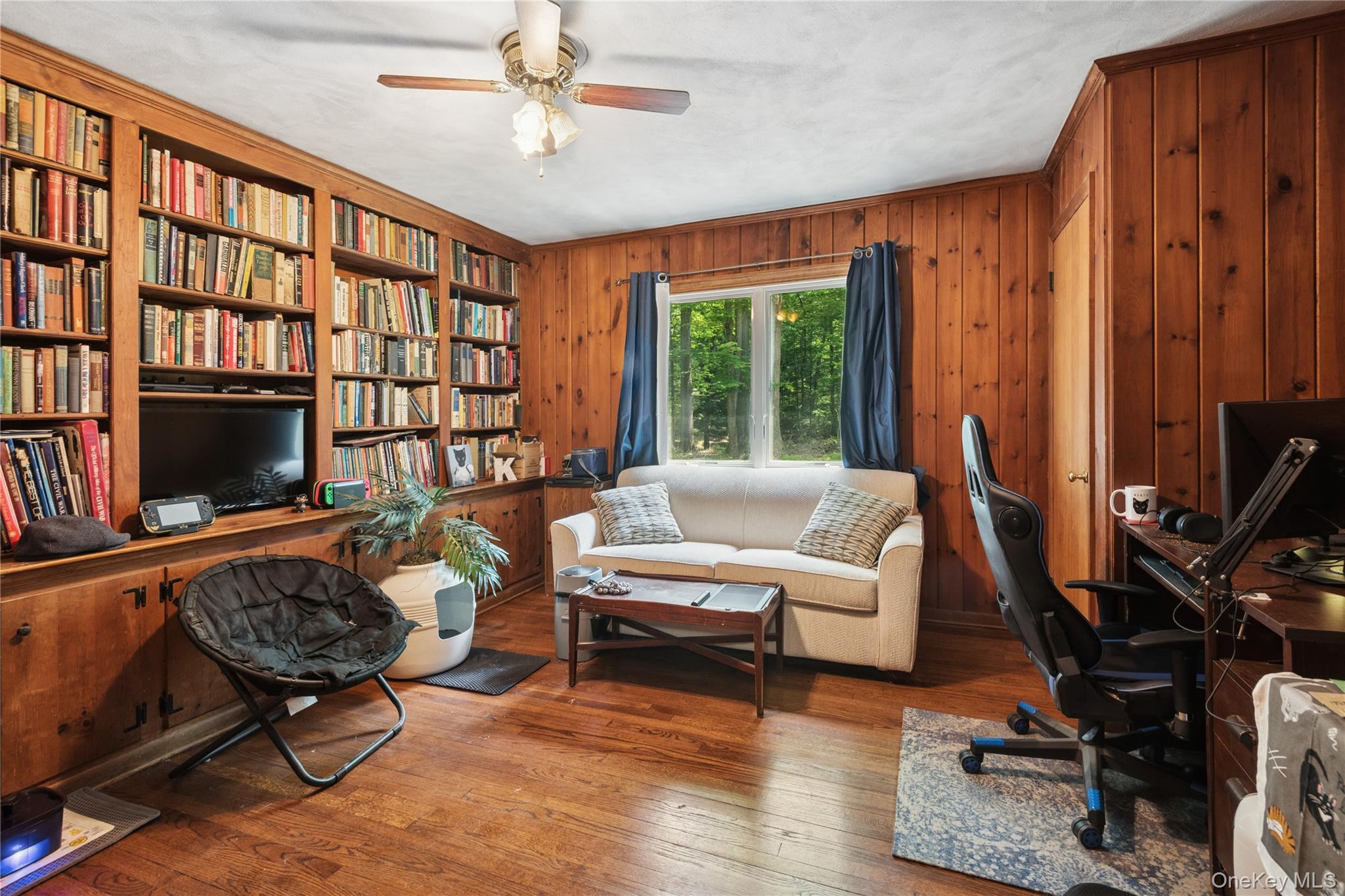 23 Bacon Road, Head Of The Harbor, NY 11780