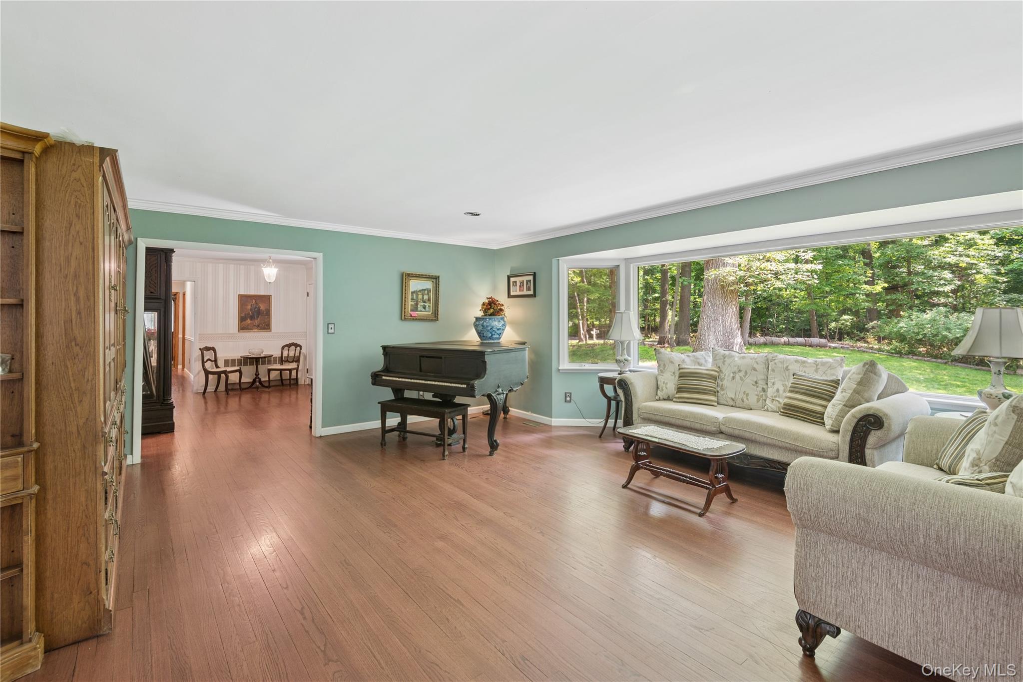 23 Bacon Road, Head Of The Harbor, NY 11780