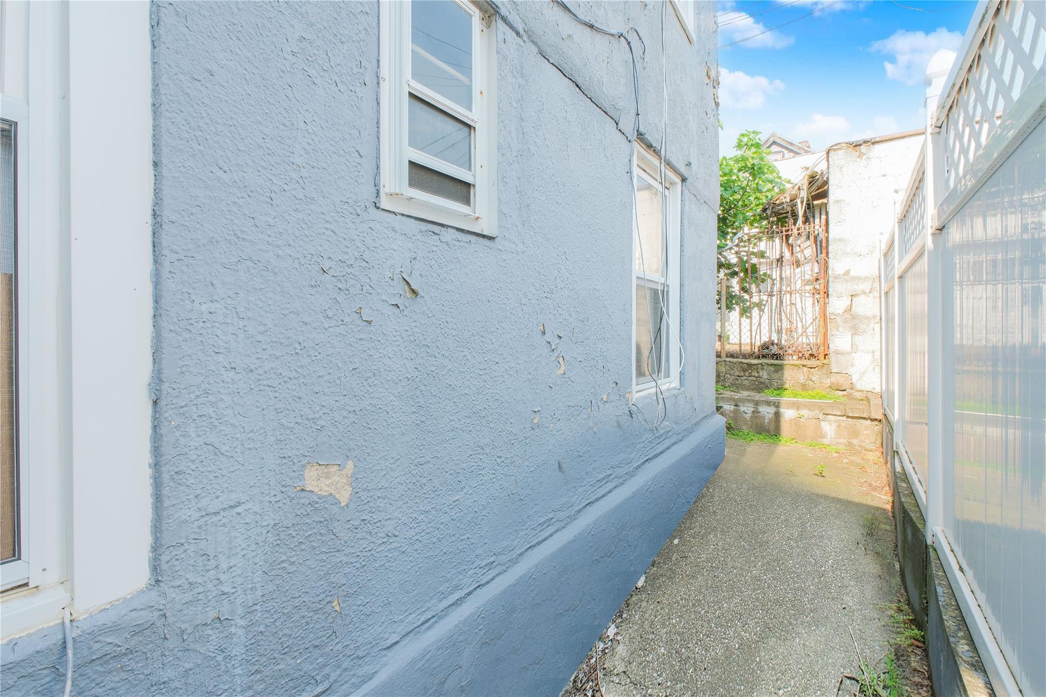 2123 W 9th Street, Brooklyn, NY 11223