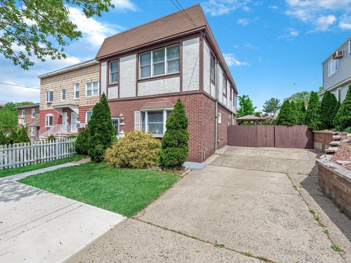 125-11 7 Avenue, College Point, NY 11356
