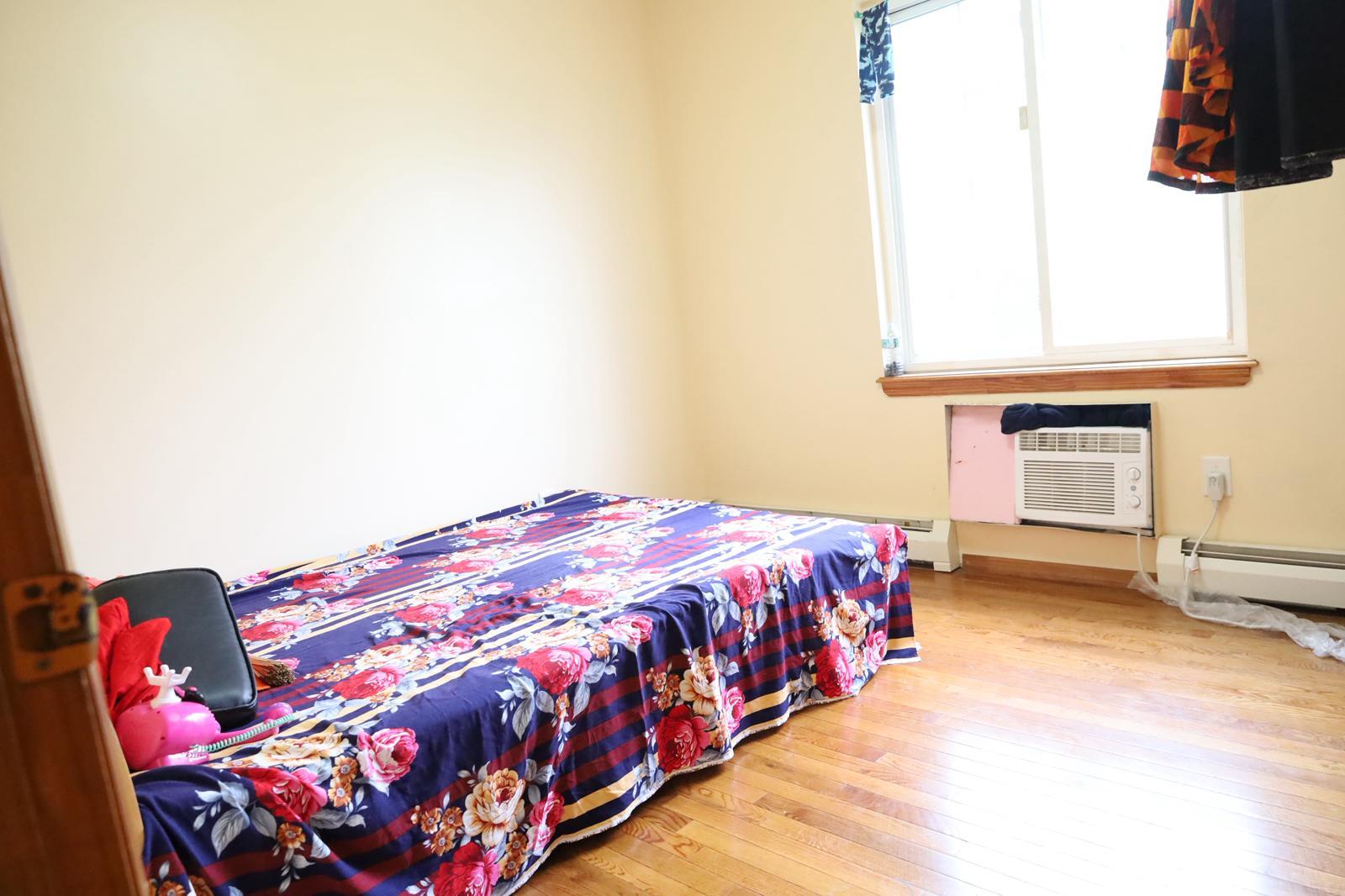 572 GLENMORE AVENUE, Brooklyn, NY 11207