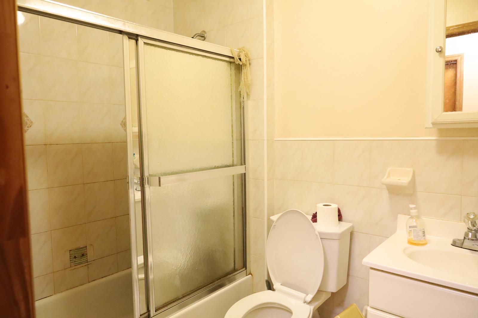 572 GLENMORE AVENUE, Brooklyn, NY 11207