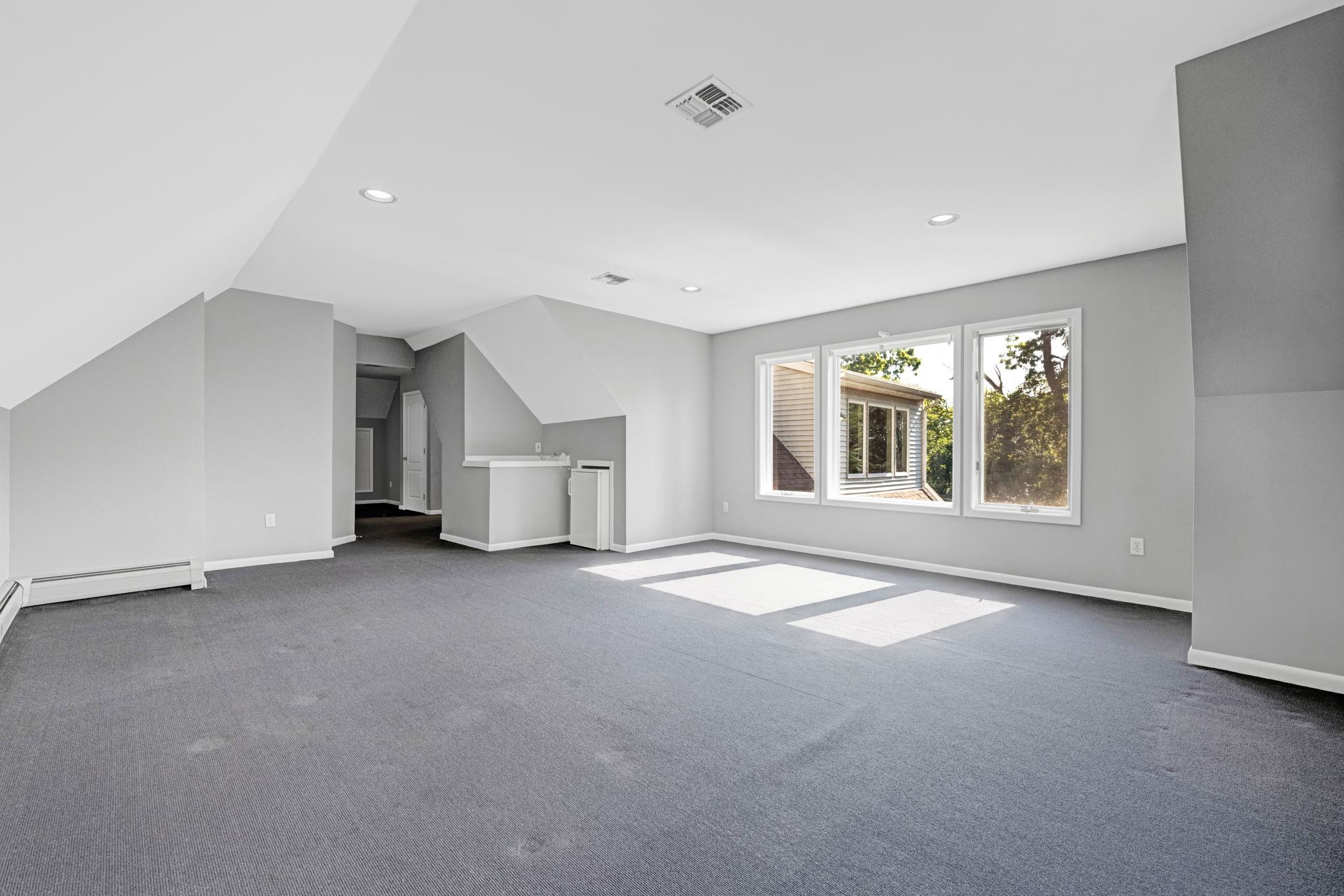 699 Route 9W S, Nyack, NY 10960