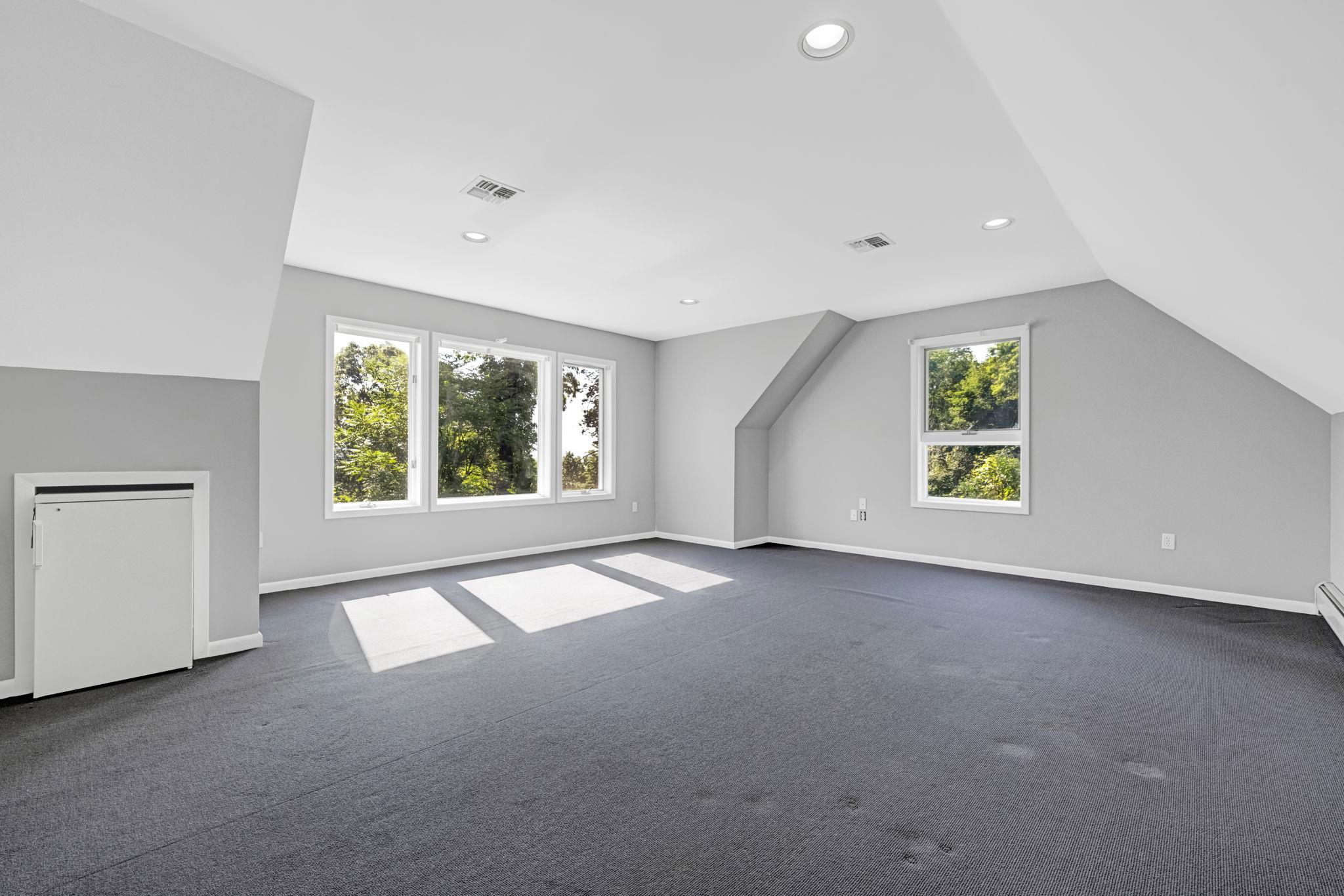 699 Route 9W S, Nyack, NY 10960