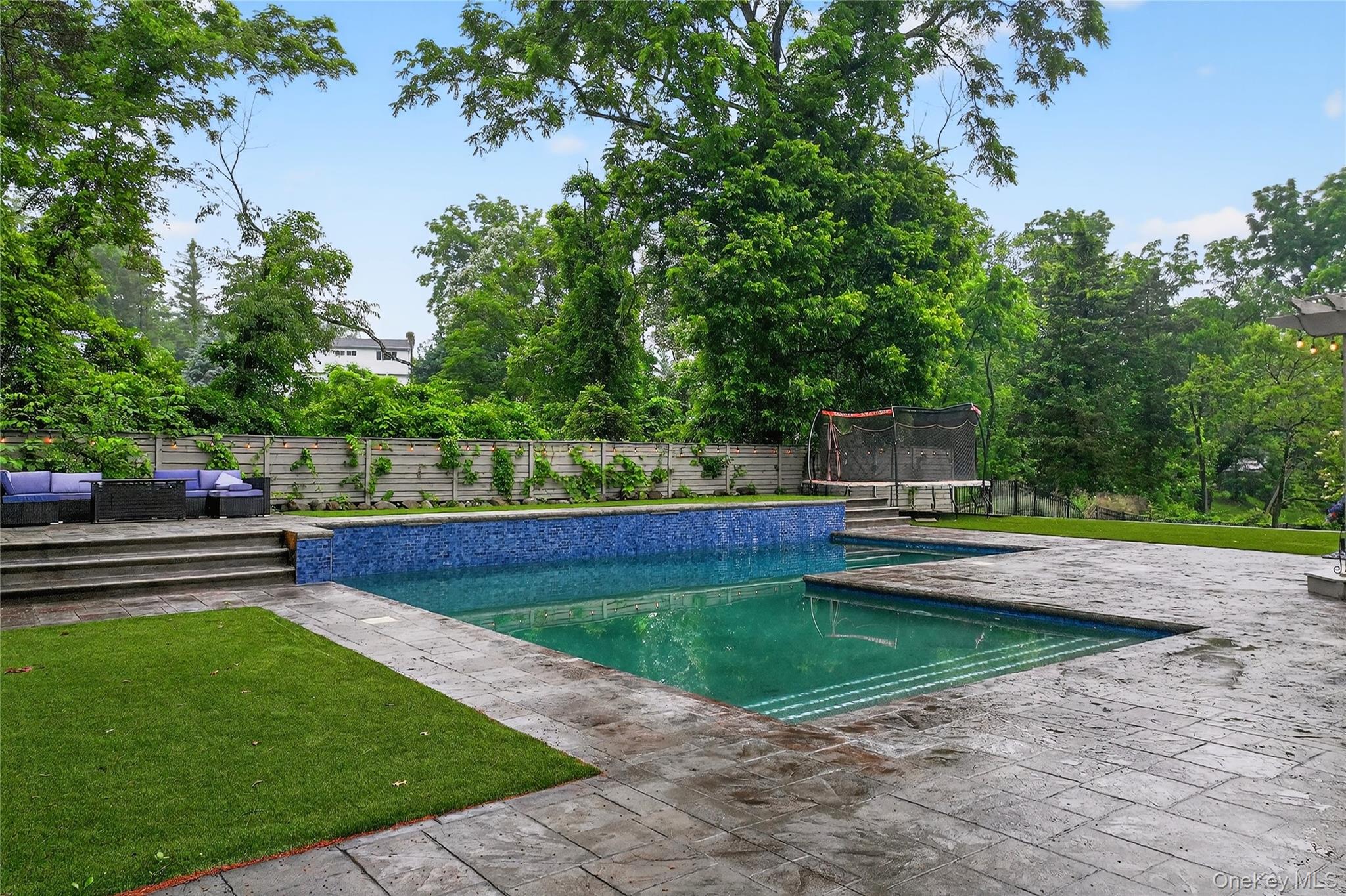 46 Heritage Court, Kingston, NY 12401