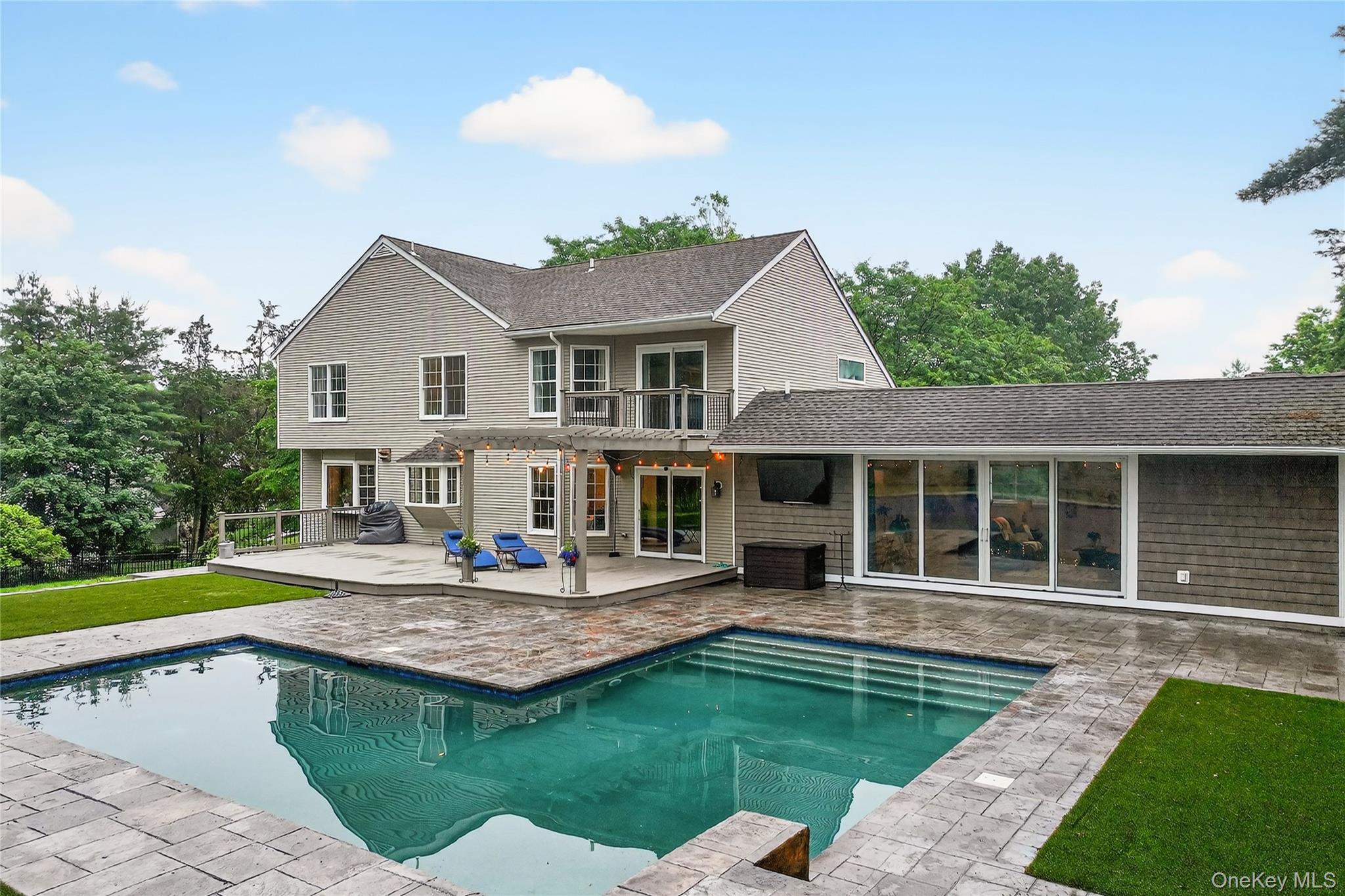 46 Heritage Court, Kingston, NY 12401