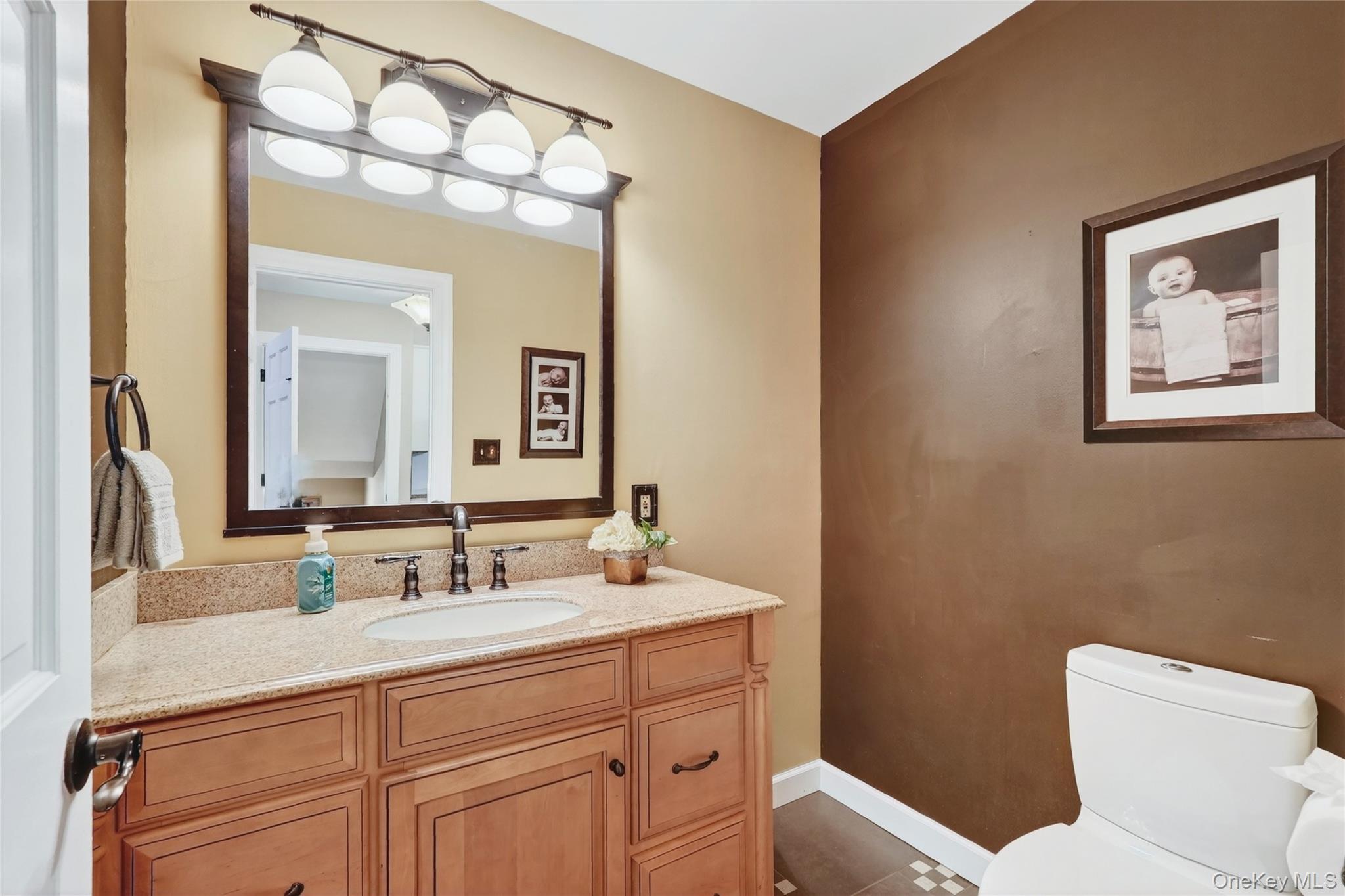 46 Heritage Court, Kingston, NY 12401