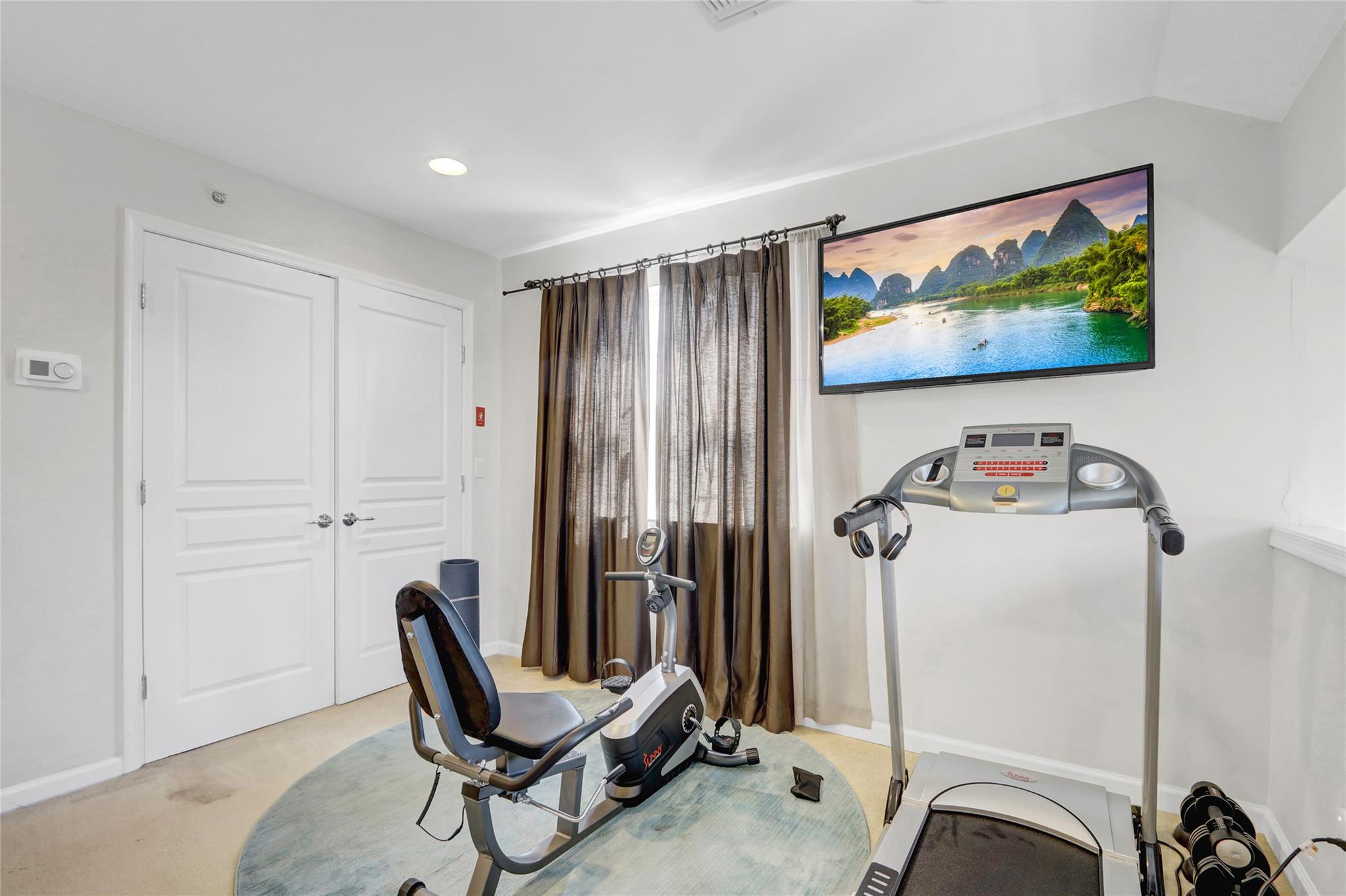 32 Southampton Drive, Massapequa, NY 11758