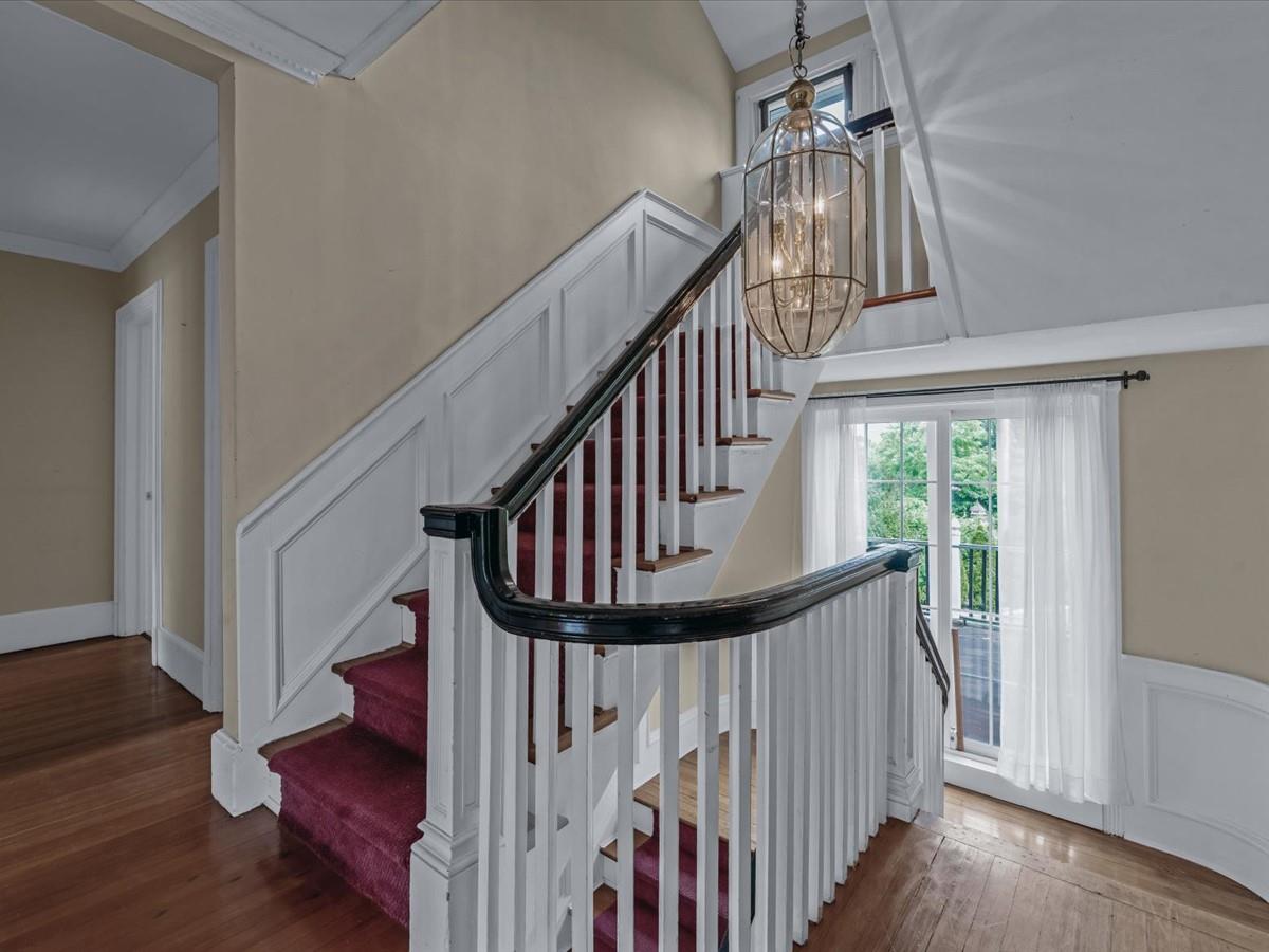 44 Arbor Place, Glen Cove, NY 11542