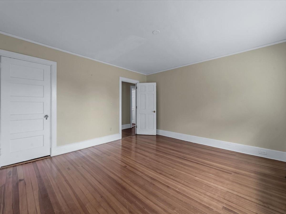 44 Arbor Place, Glen Cove, NY 11542