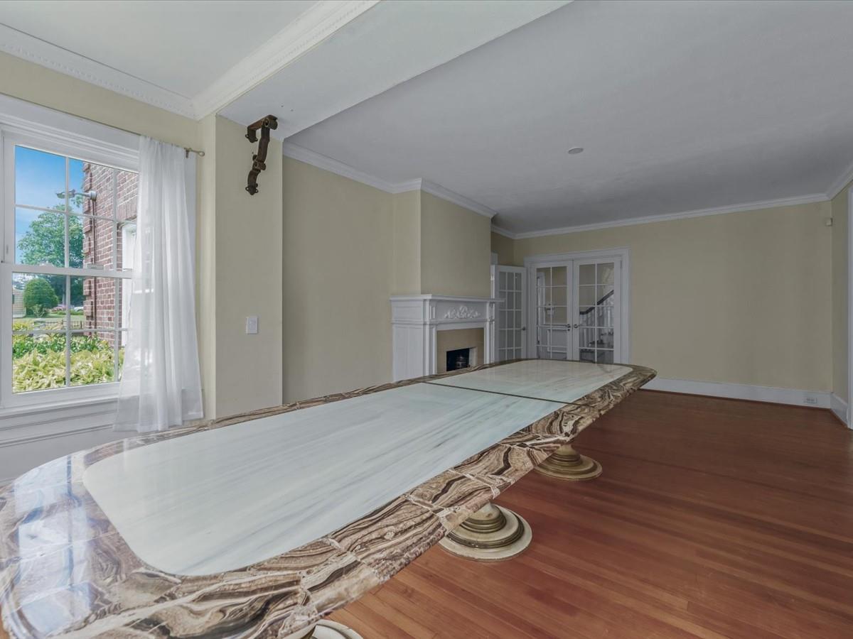 44 Arbor Place, Glen Cove, NY 11542