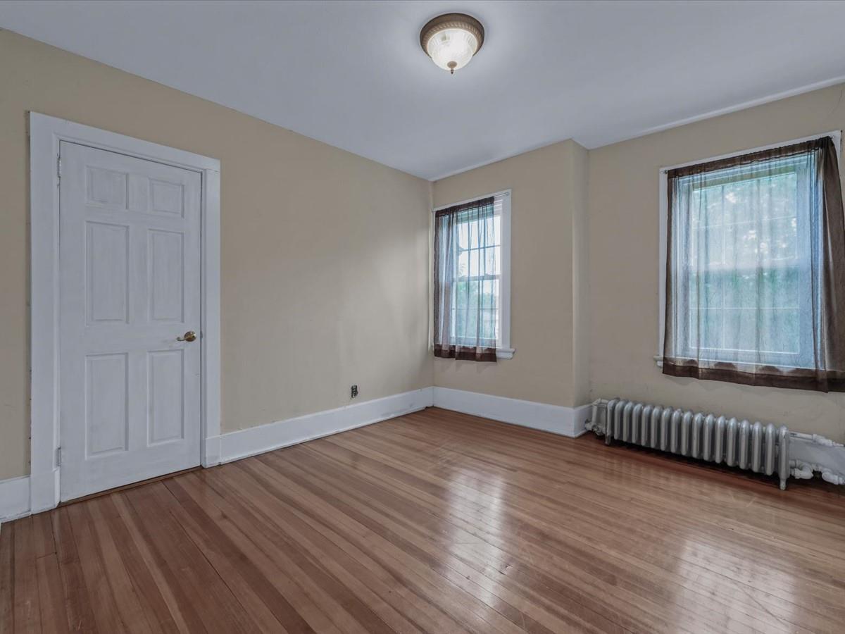 44 Arbor Place, Glen Cove, NY 11542