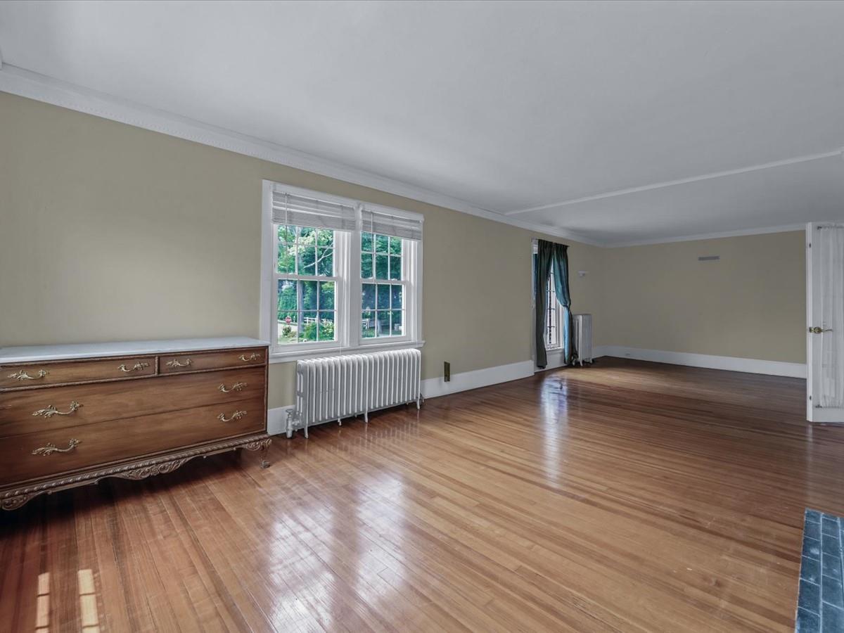 44 Arbor Place, Glen Cove, NY 11542