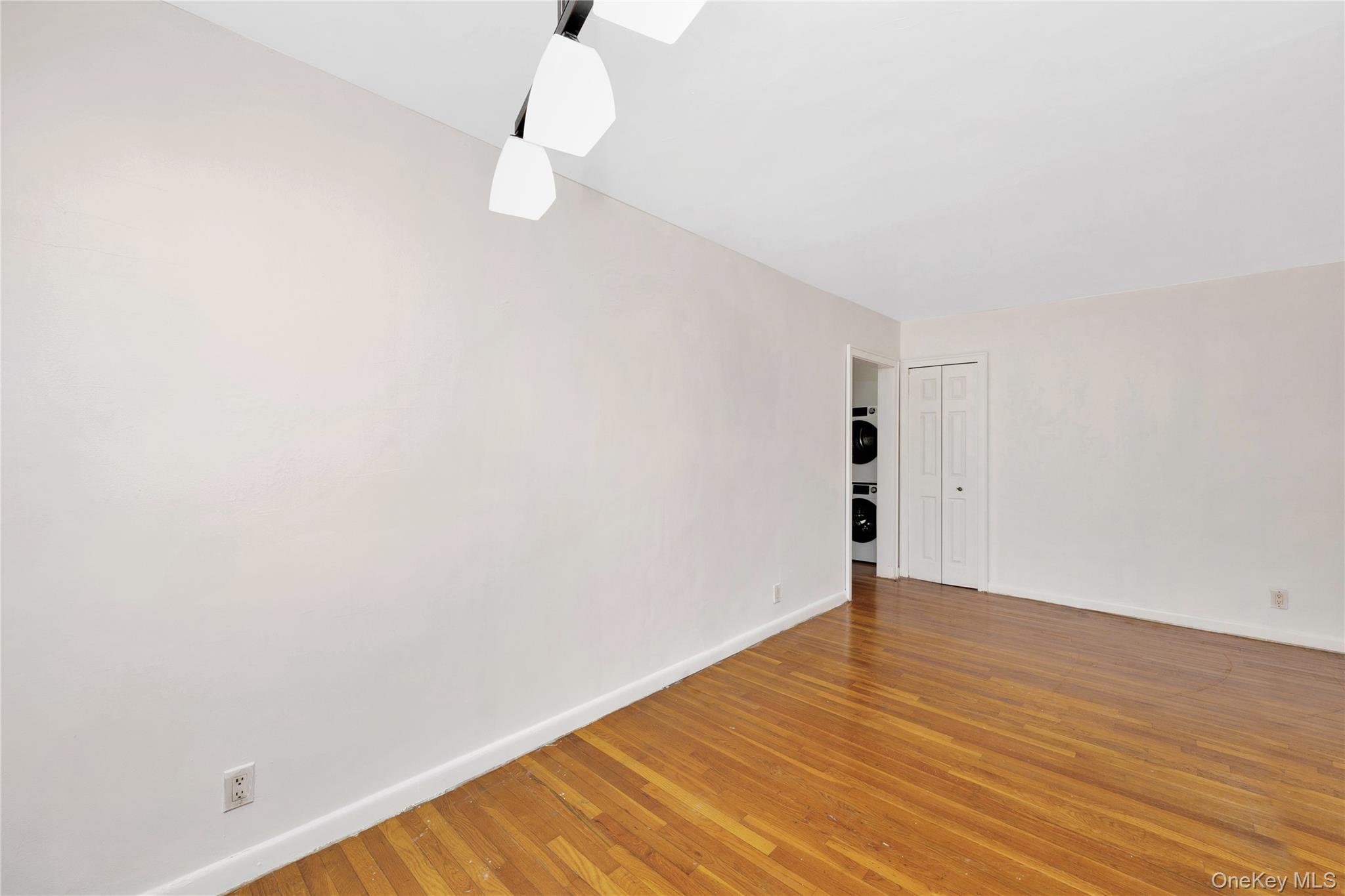 57-47 246 Crescent # 1, Douglaston, NY 11362