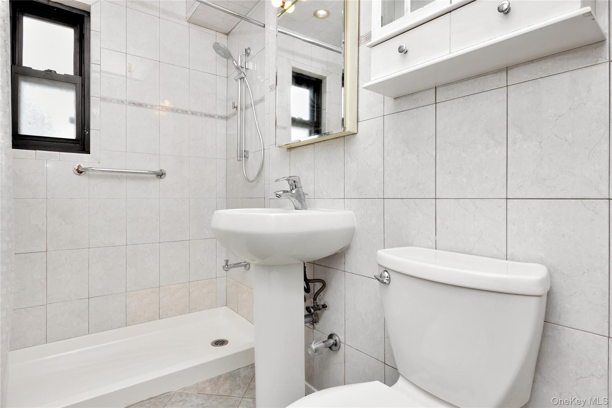 57-47 246 Crescent # 1, Douglaston, NY 11362