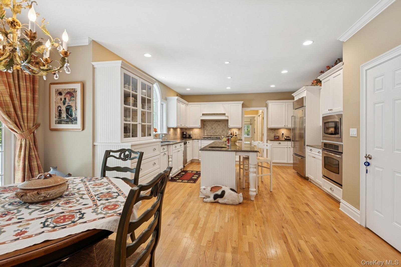 7 Highwood Road, Setauket, NY 11733